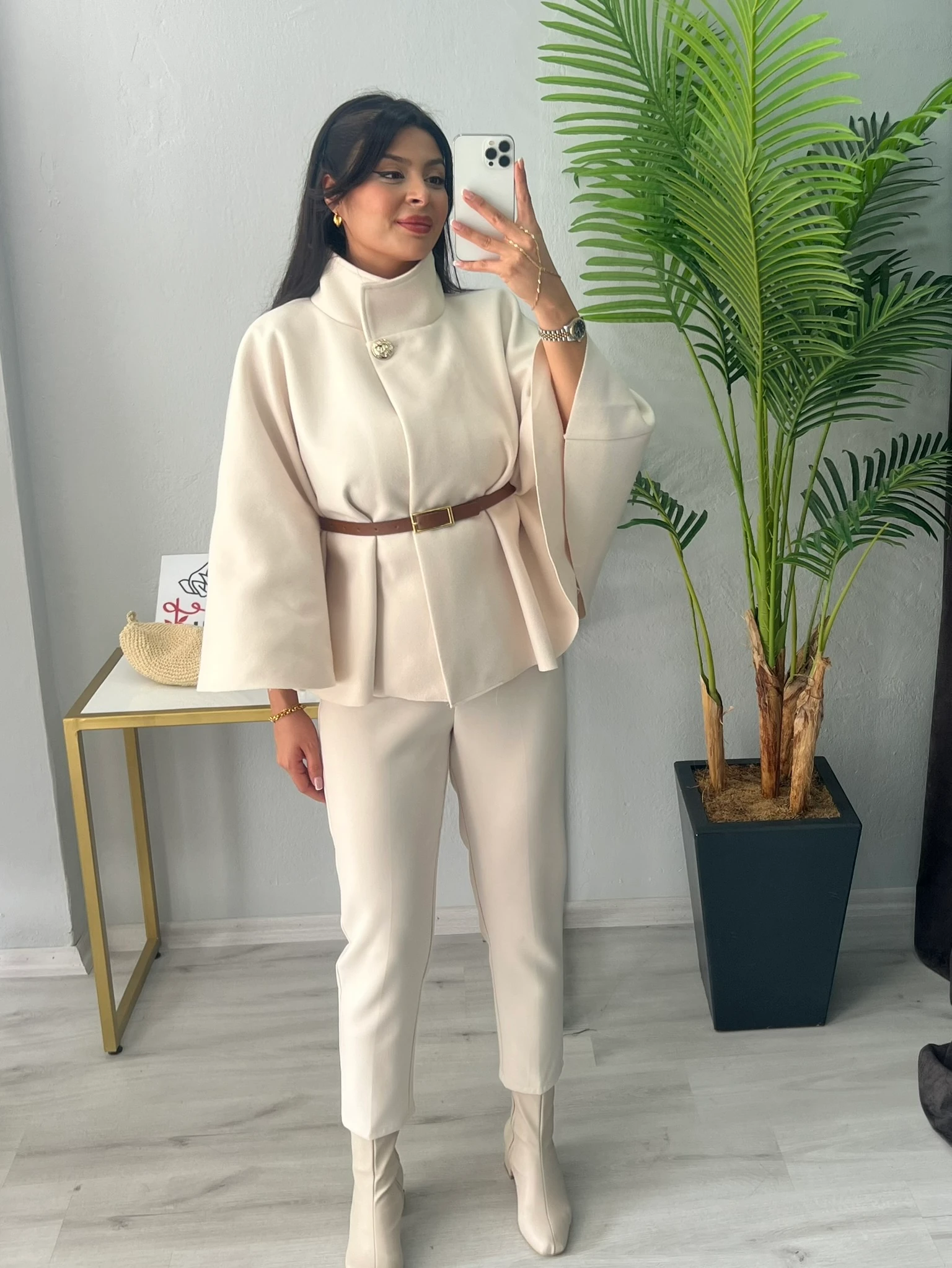 Kaşe Kemer Detaylı Panço