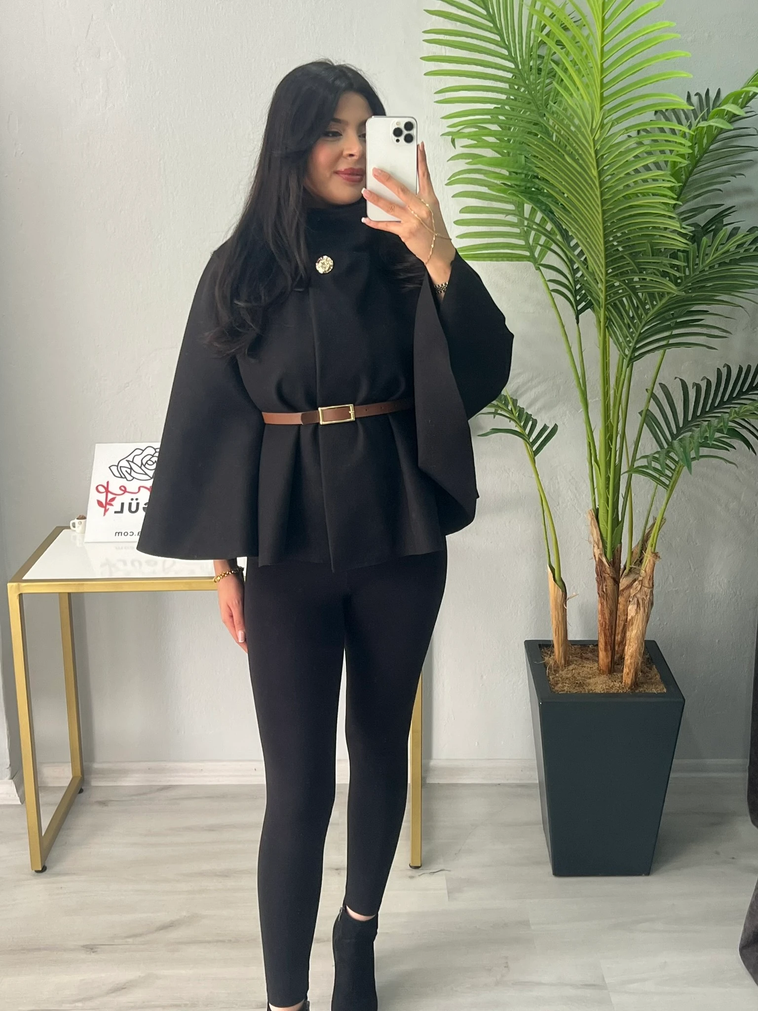 Kaşe Kemer Detaylı Panço