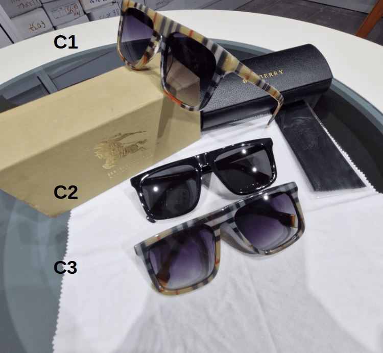 BURBERRY 4396