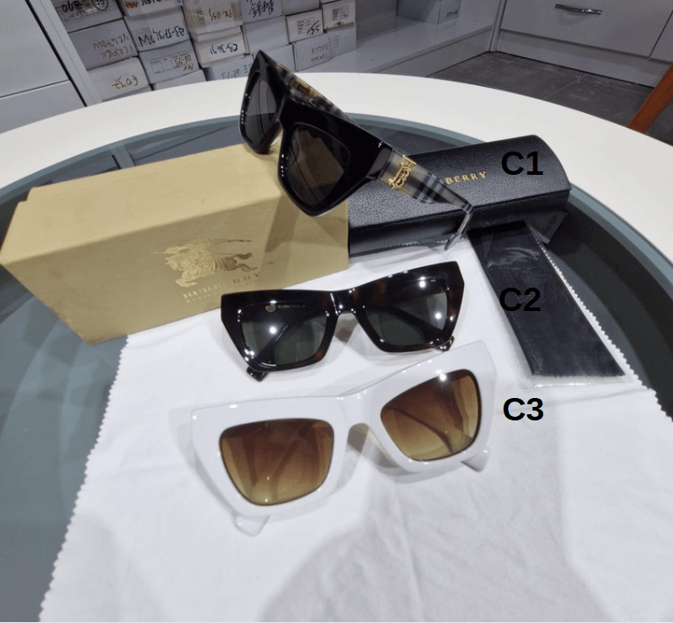 BURBERRY BE4442U