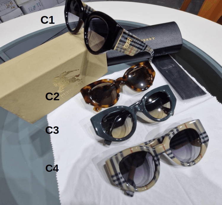 BURBERRY BE4390