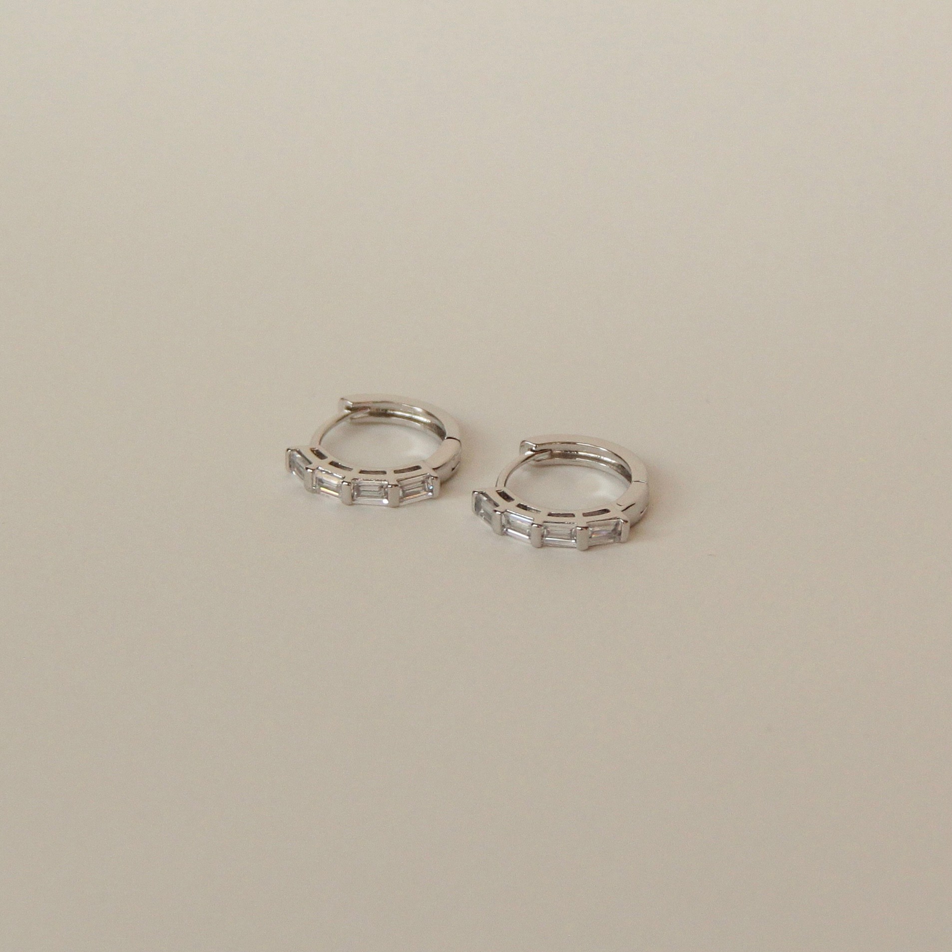 Mina Küpe Silver