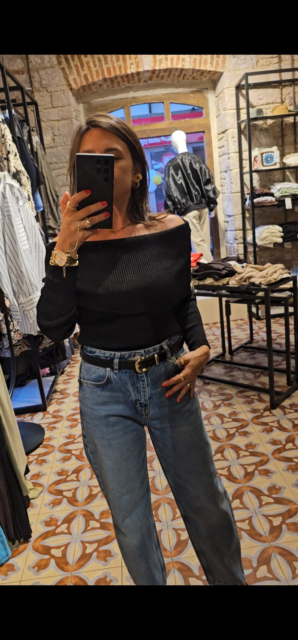 MADONNA YAKA TRİKO BLUZ