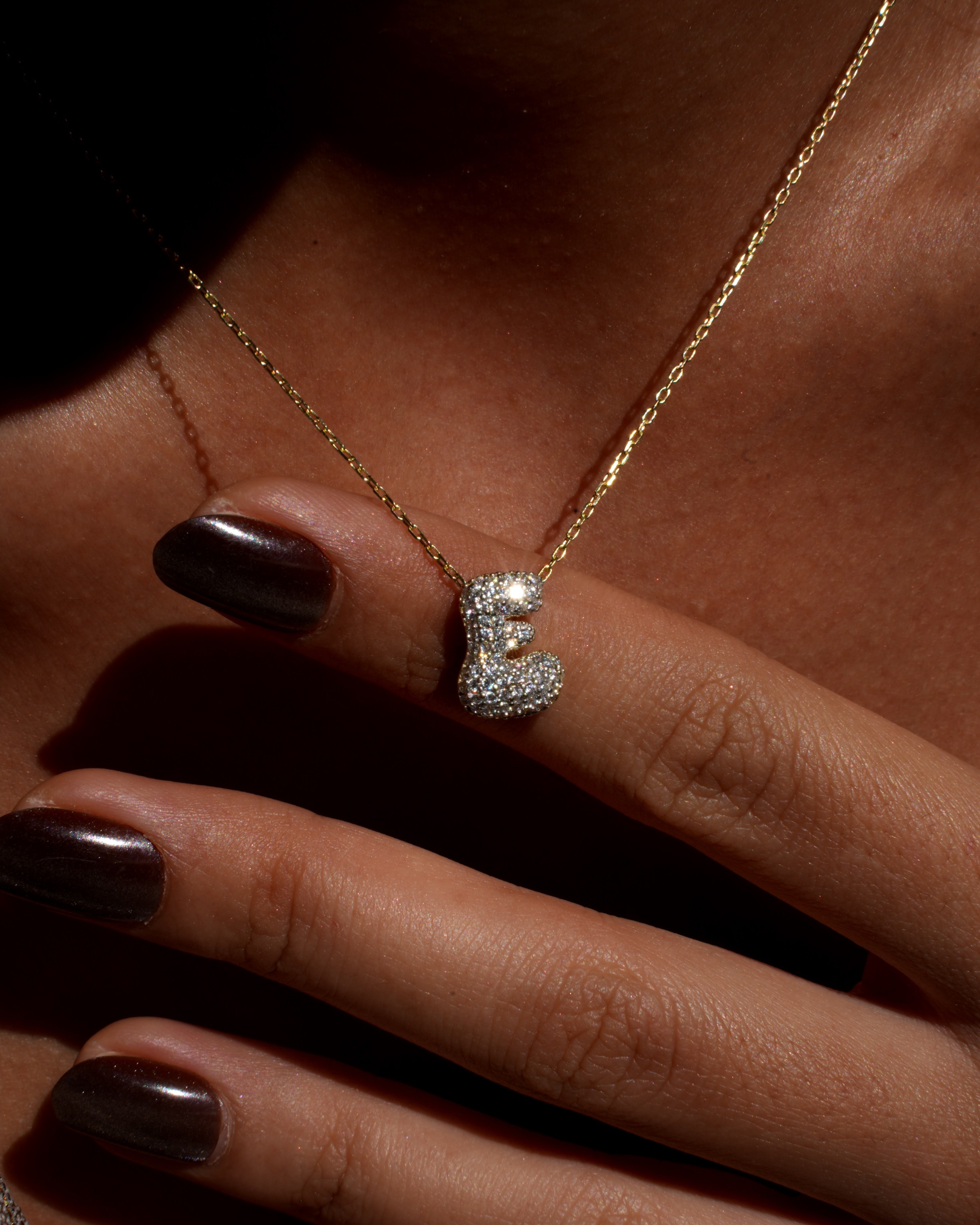 925 Gümüş / Taşlı Mini Asimetrik Harf Kolye 