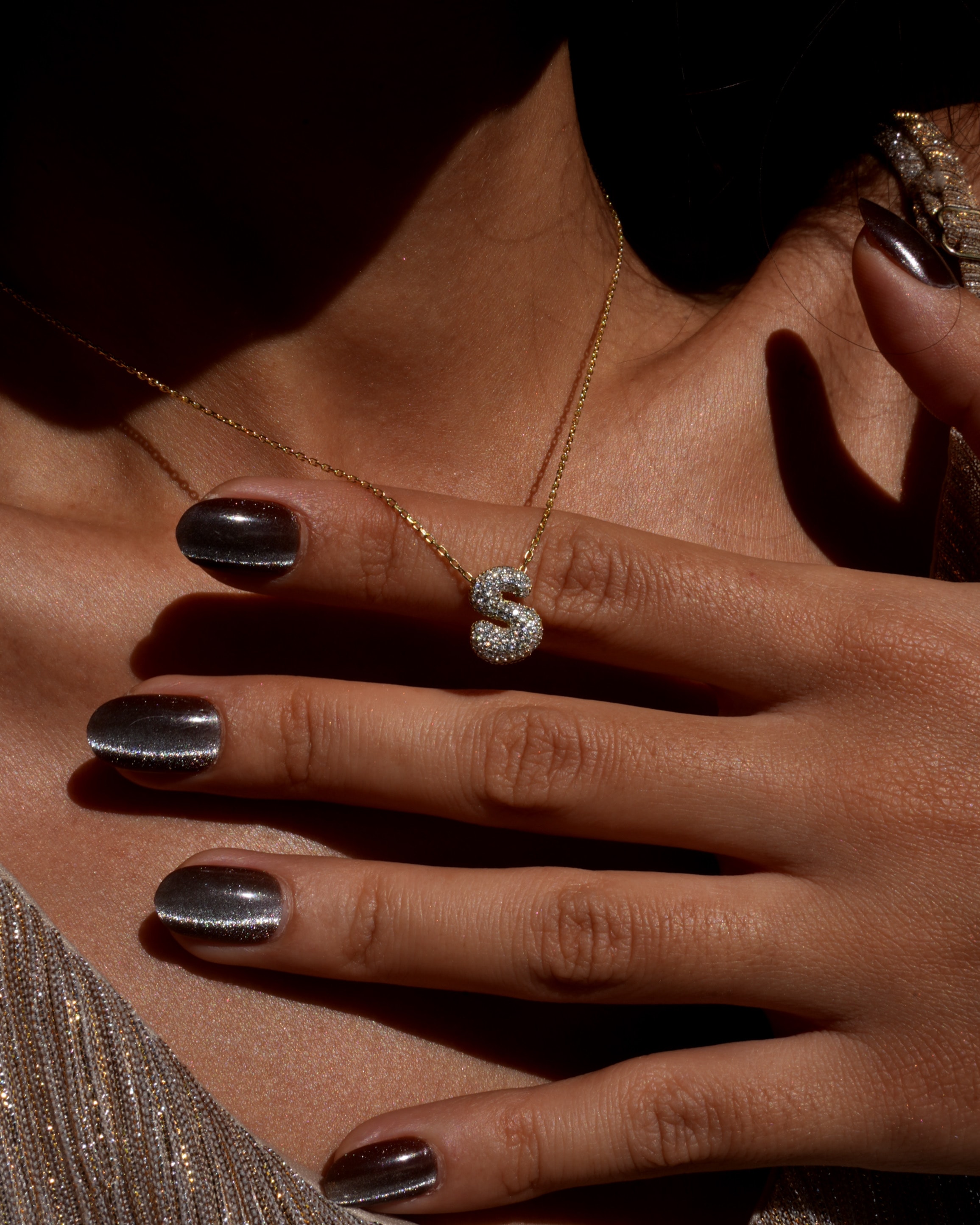 925 Gümüş / Taşlı Mini Asimetrik Harf Kolye 