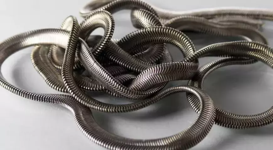 Kararmış Gümüş Takılar Nasıl Parlatılır