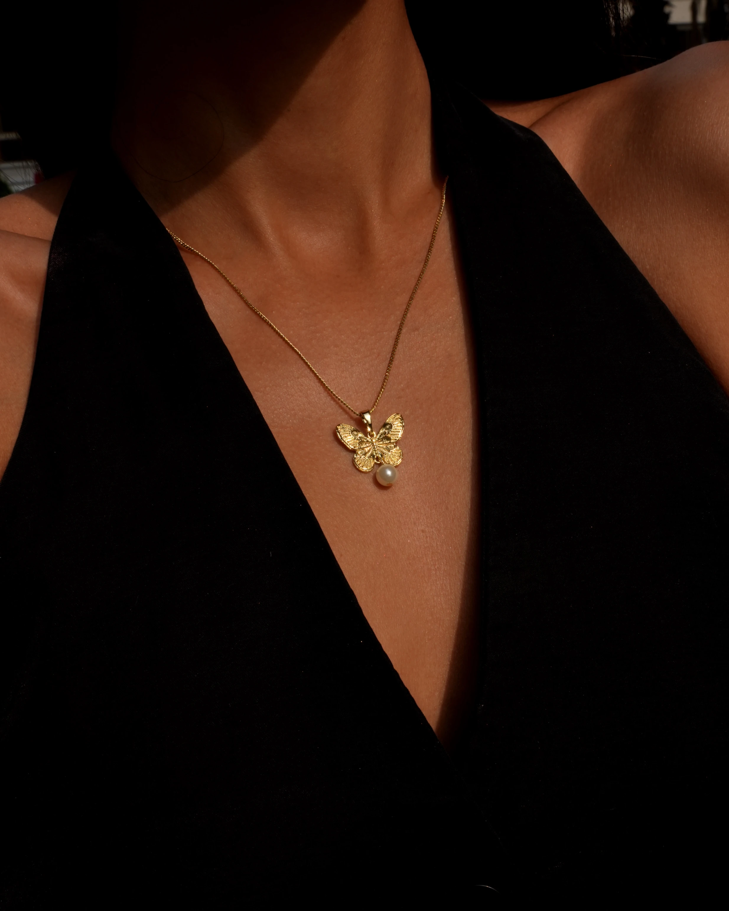 Çelik / İnci Sallantılı Kelebek Kolye