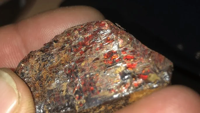 Gerçek Işığı Geçiren Taş Nasıl Anlaşılır