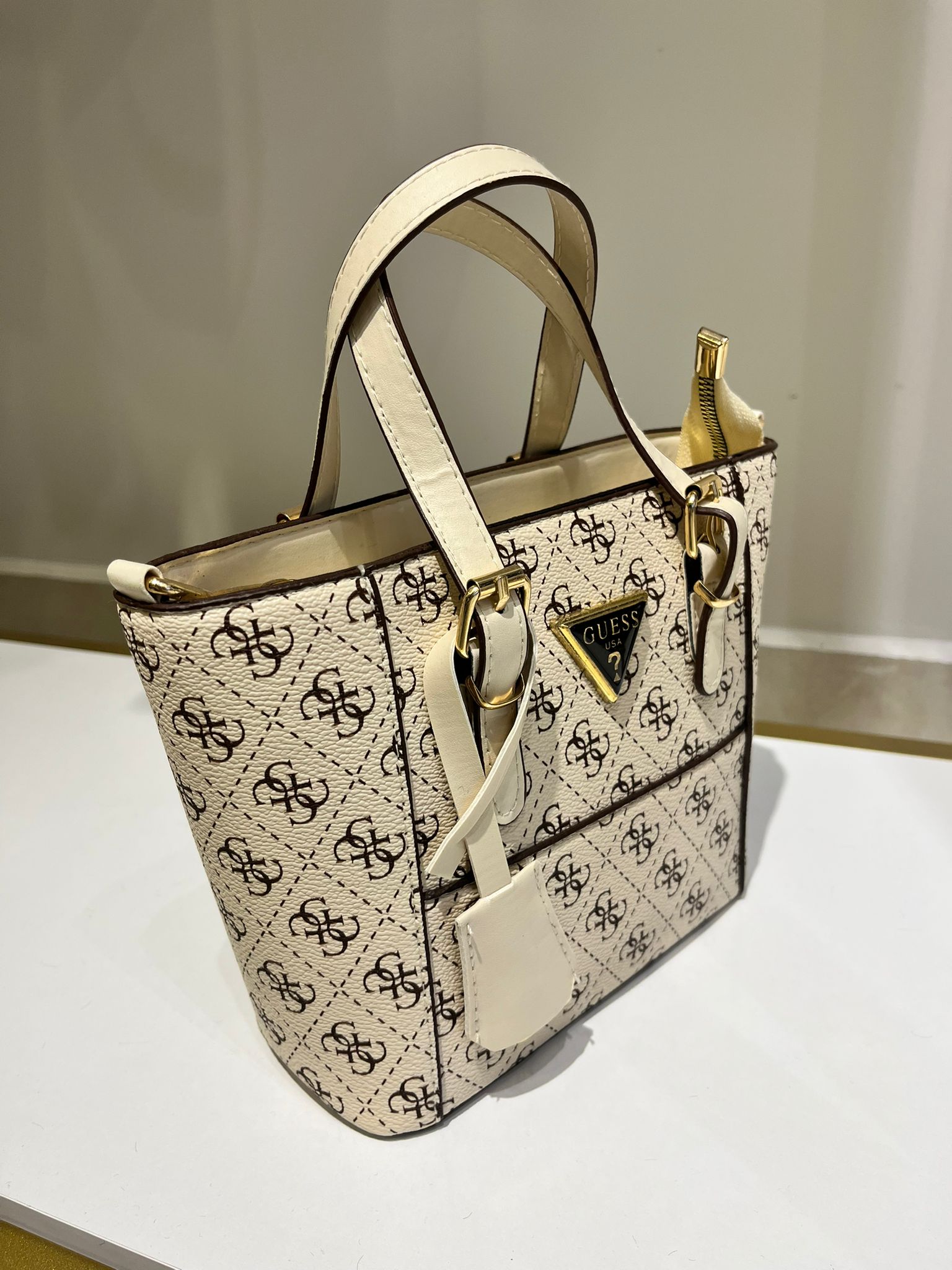 Guess El & Omuz Çantası Krem