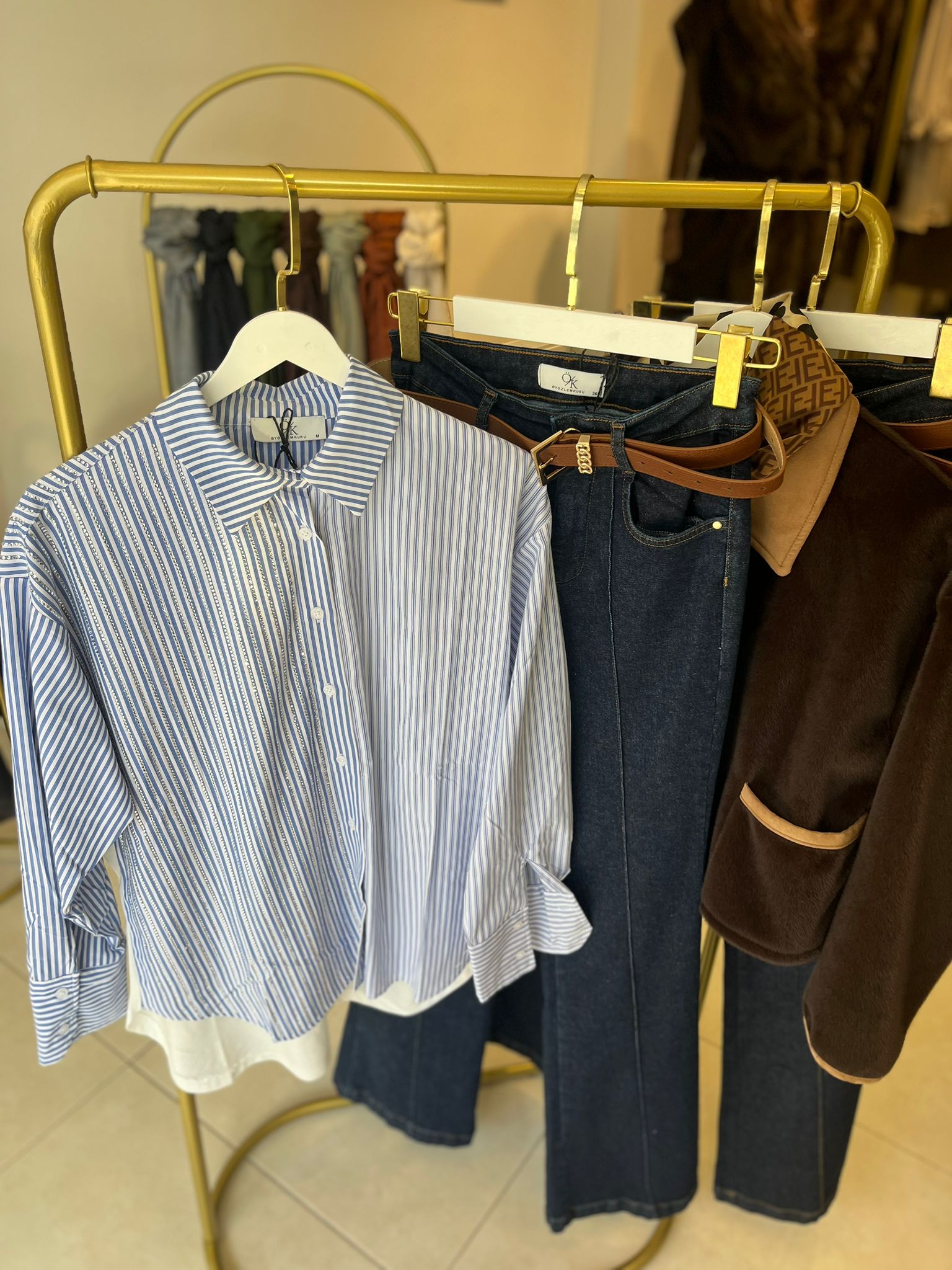 Mavi Taşlı Gömlek