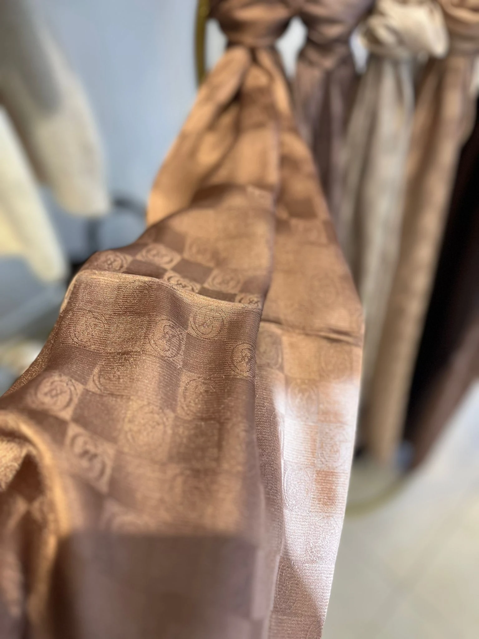 Vakko Şal Karamel Dama Desen