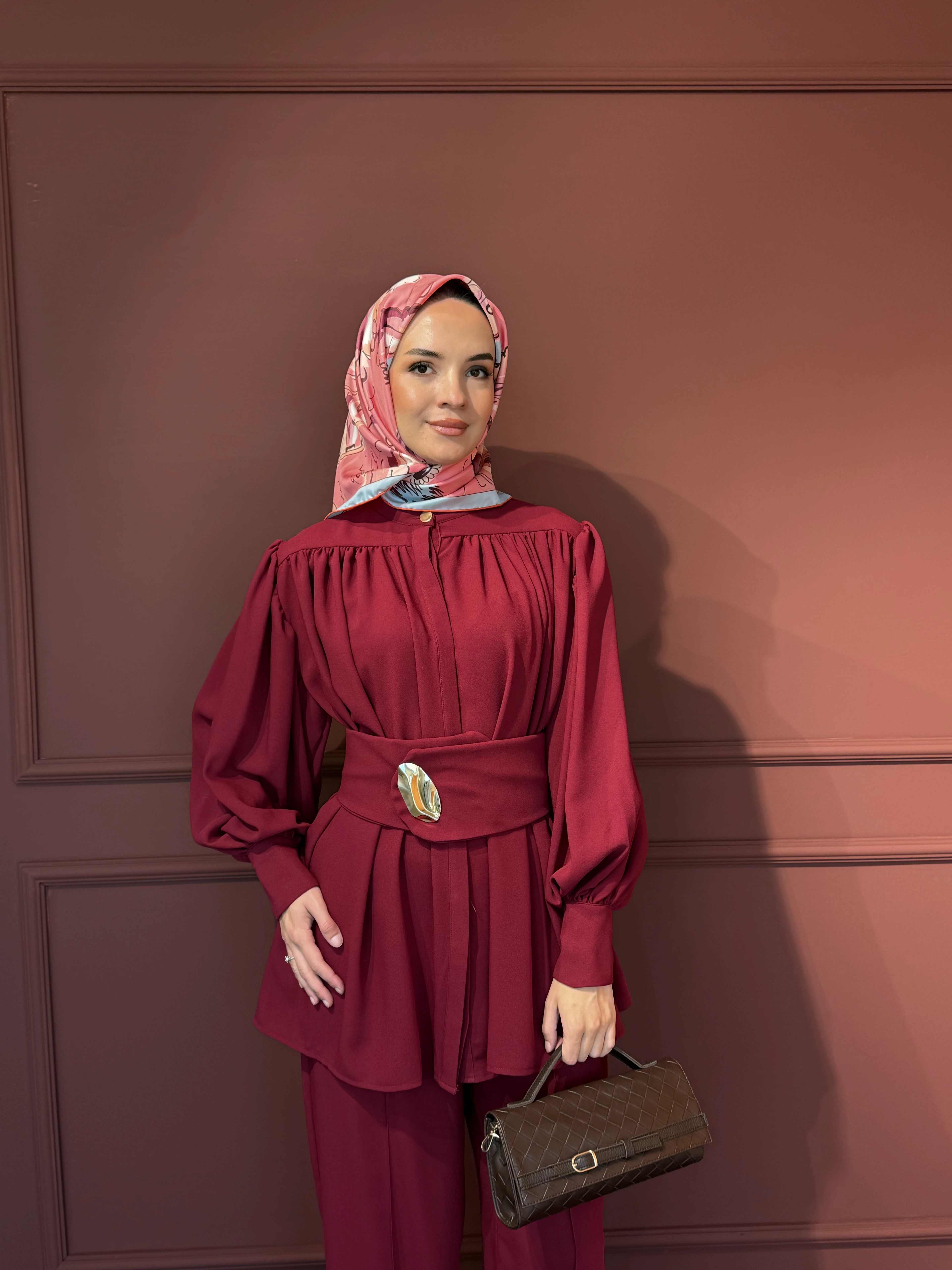 Ziyyet Pantolonlu Takım 