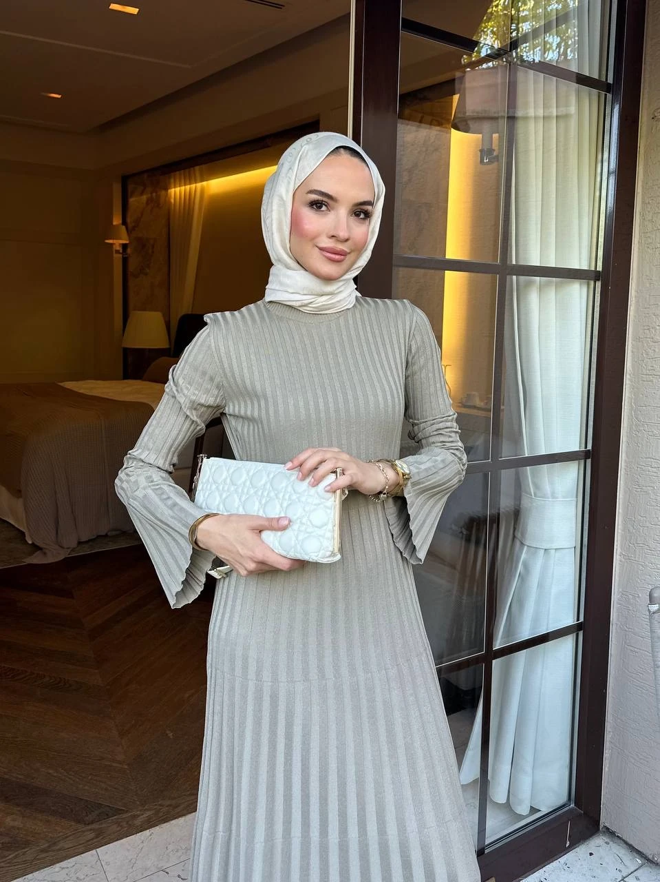 Elissa Elbise (Ön Sipariş)