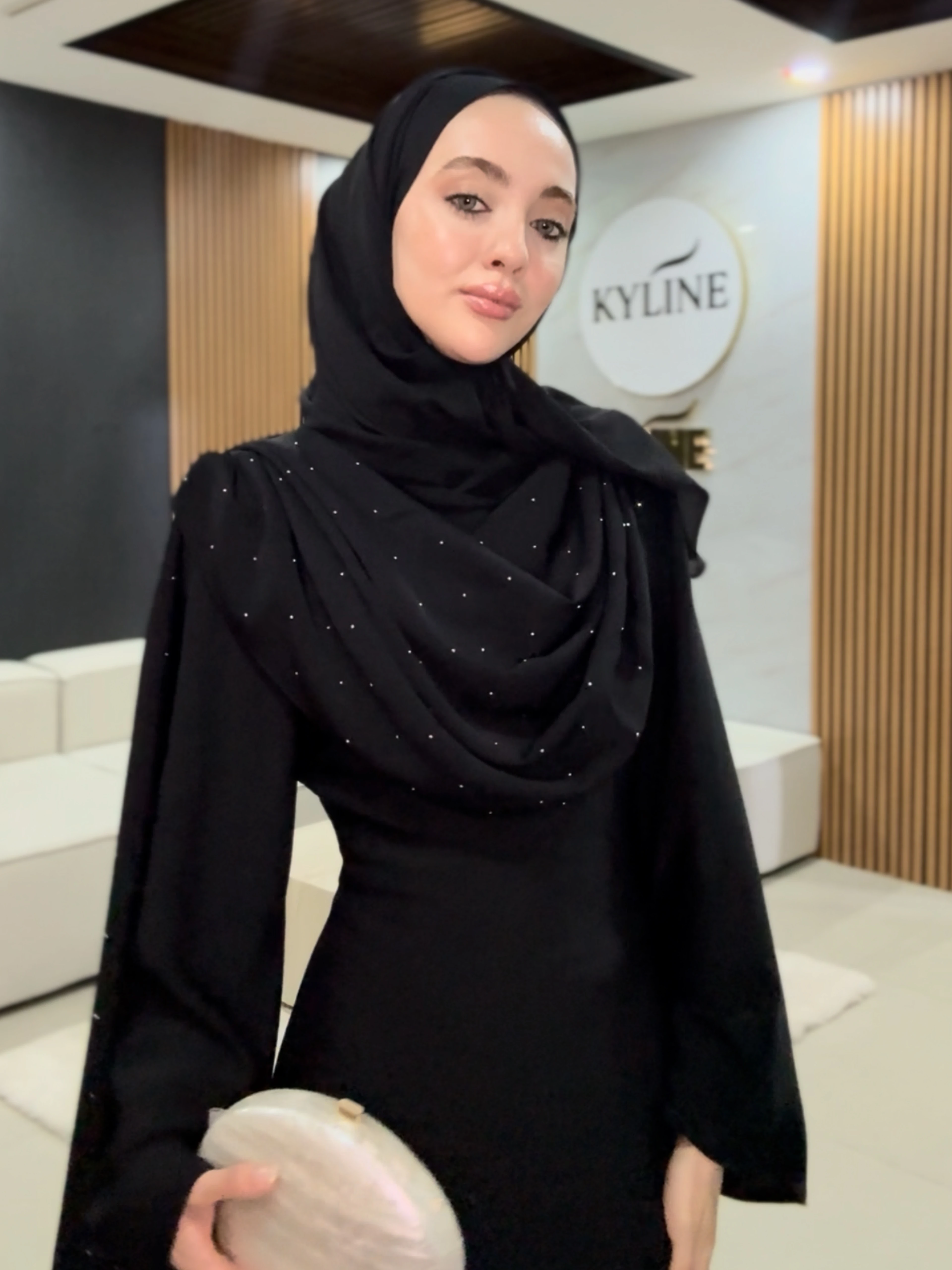 Aris Taş Detaylı Elbise