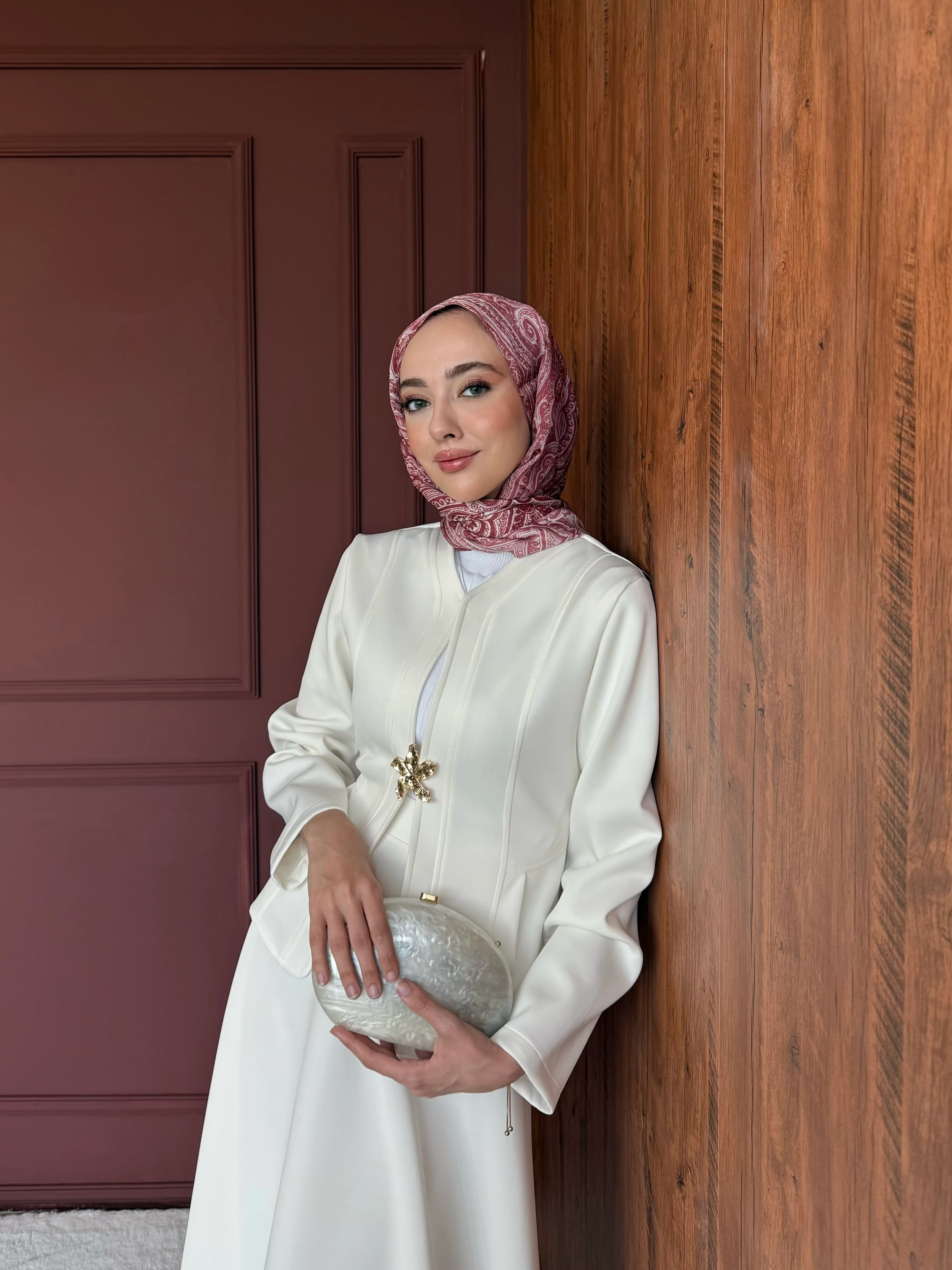 Vanelya Etekli Takım - Beyaz