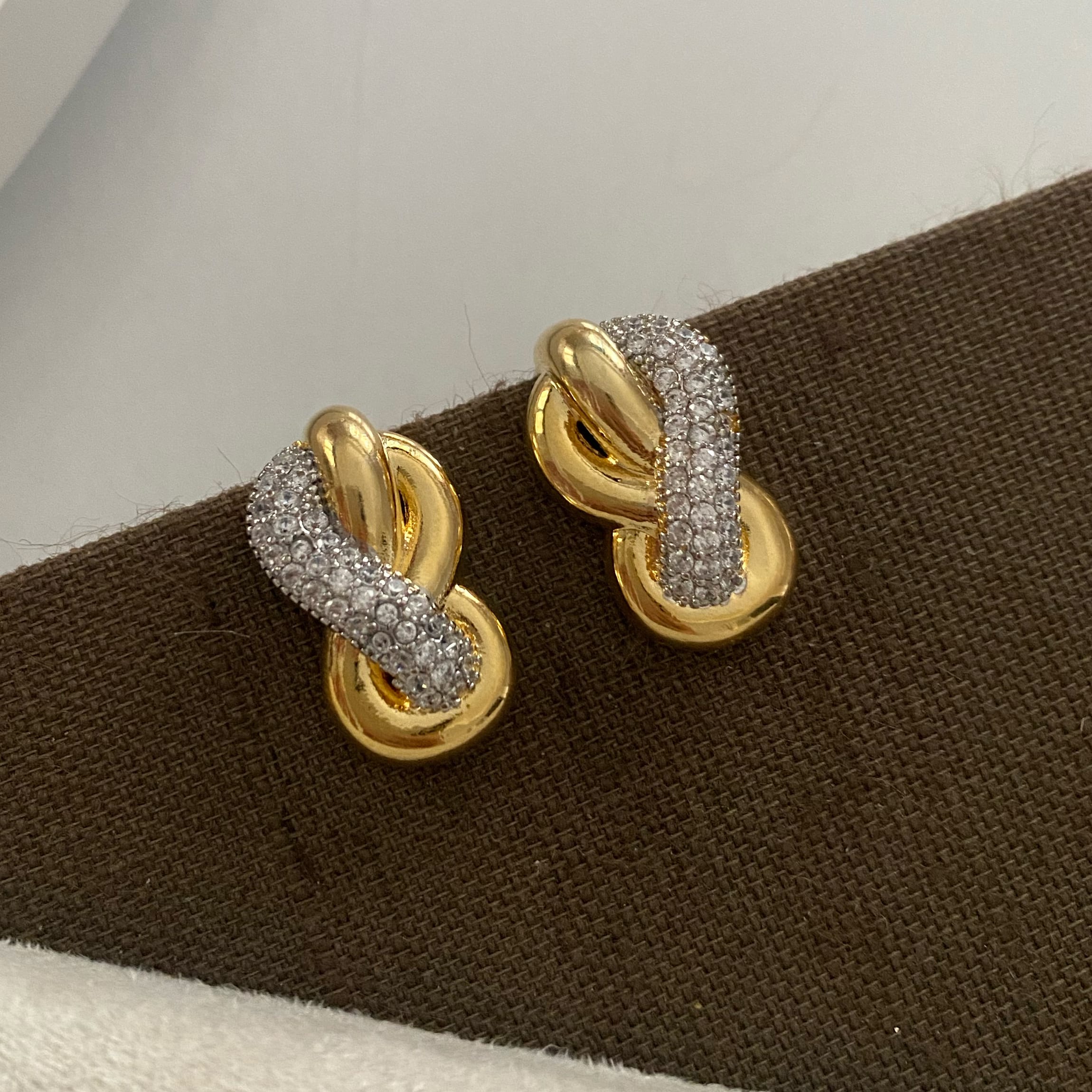 Eleni Gold Zirkon Taşlı Küpe