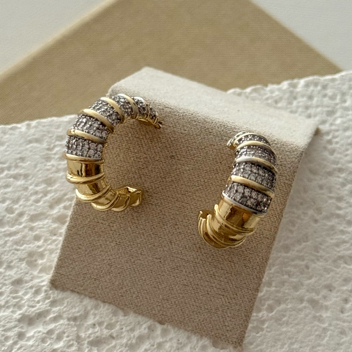 Kaia Gold Zirkon Taşlı Küpe