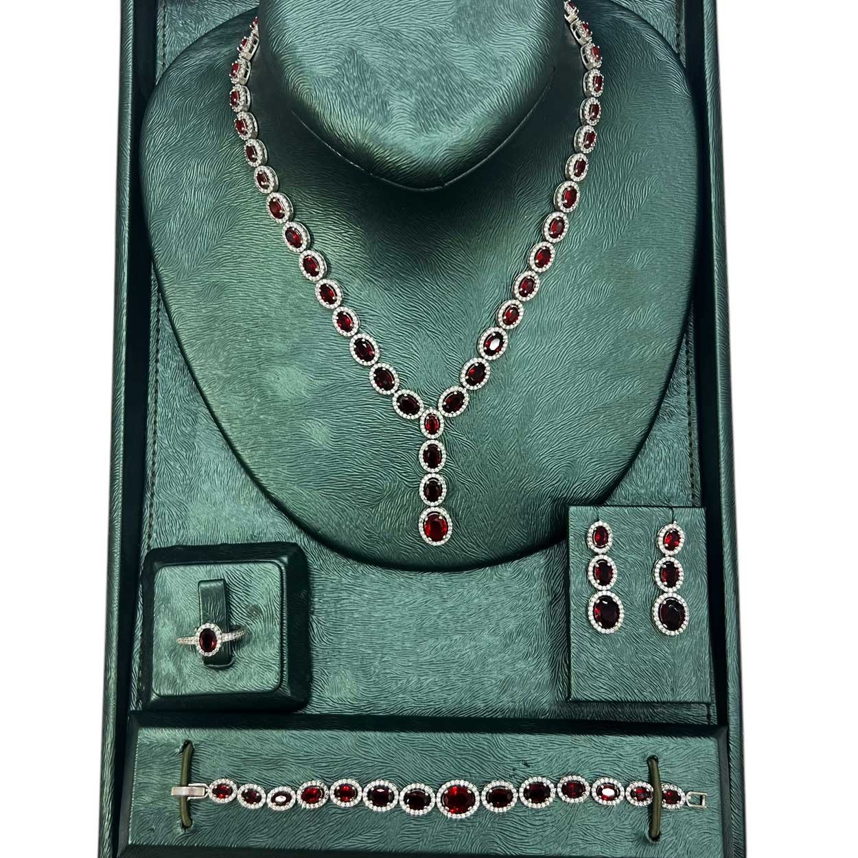 Scarletta Kolye Küpe Yüzük ve Bileklik Zirkon Set