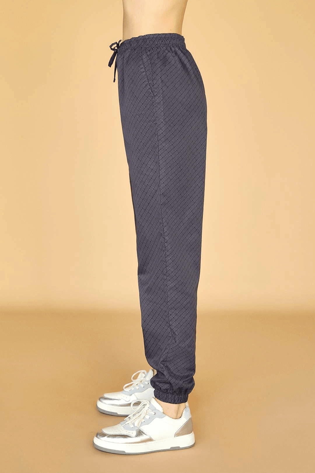 ST Tasarım Detaylı Paraşüt Kumaş Modern Fit Eşofman Altı - Siyah