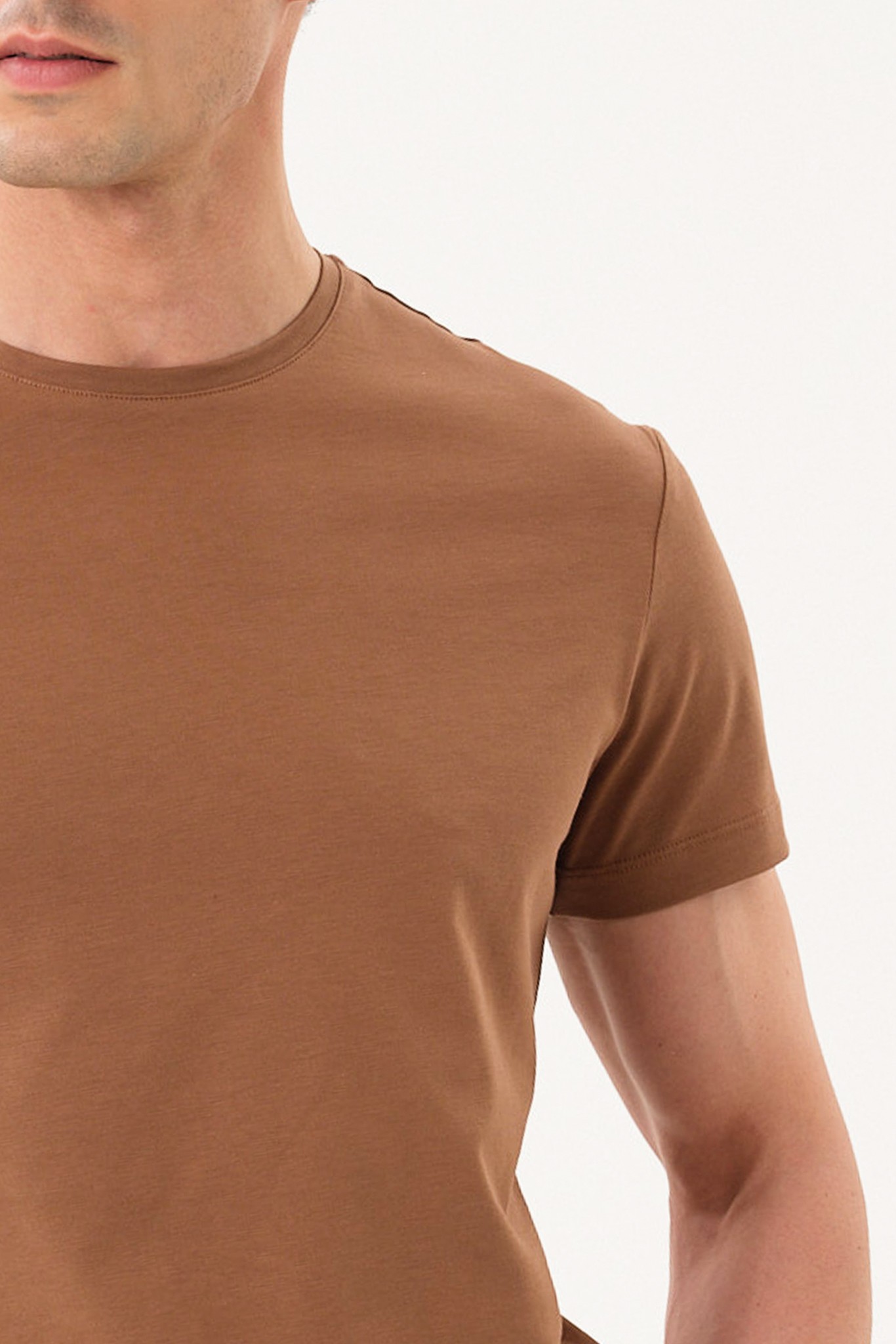 Erkek Slim Fit Bisiklet Yaka T-Shirt - Kahverengi