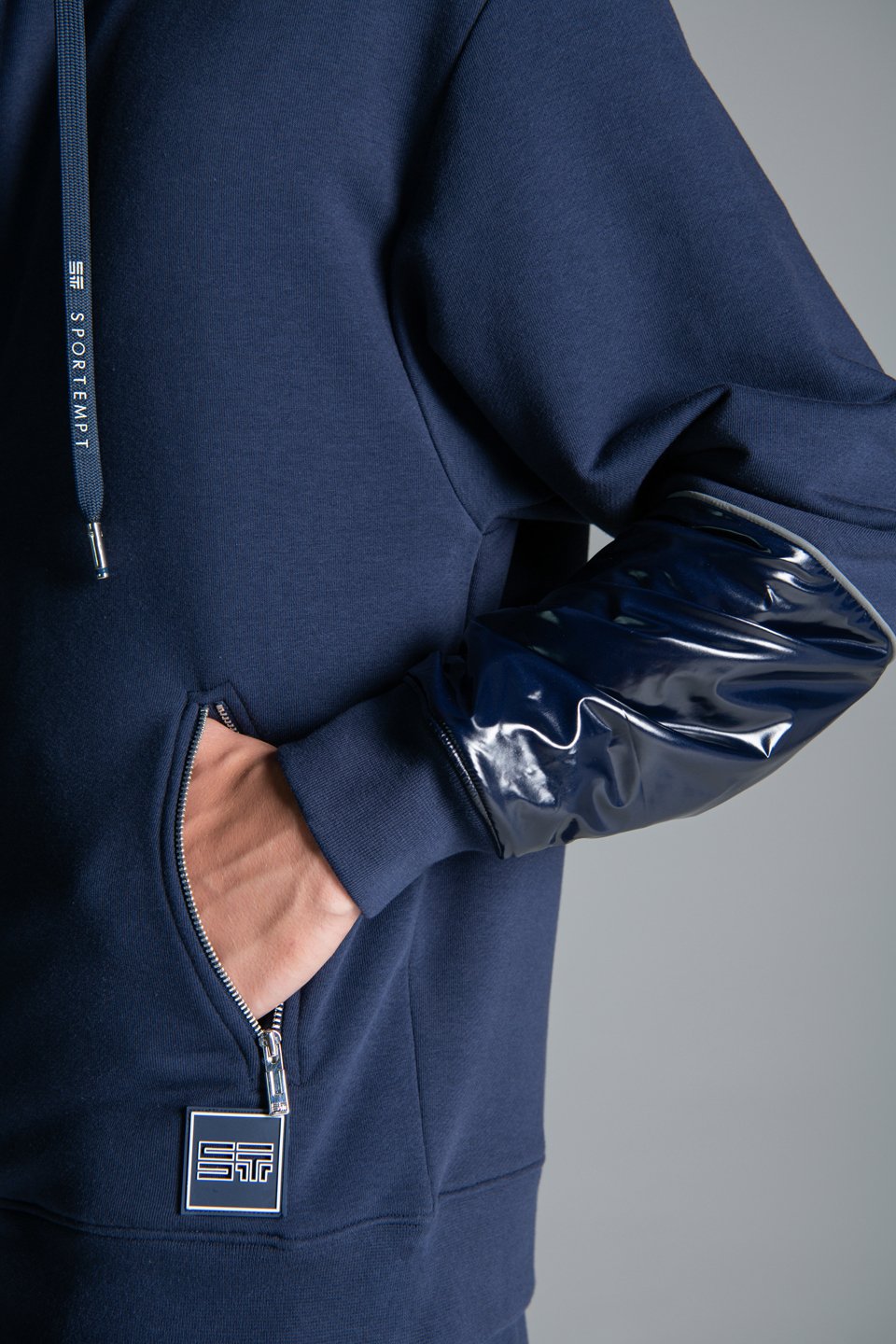 Parlak Dokuma Kumaş Detaylı FermuarlıI Kapüşon Sweatshirt - Navy Blue