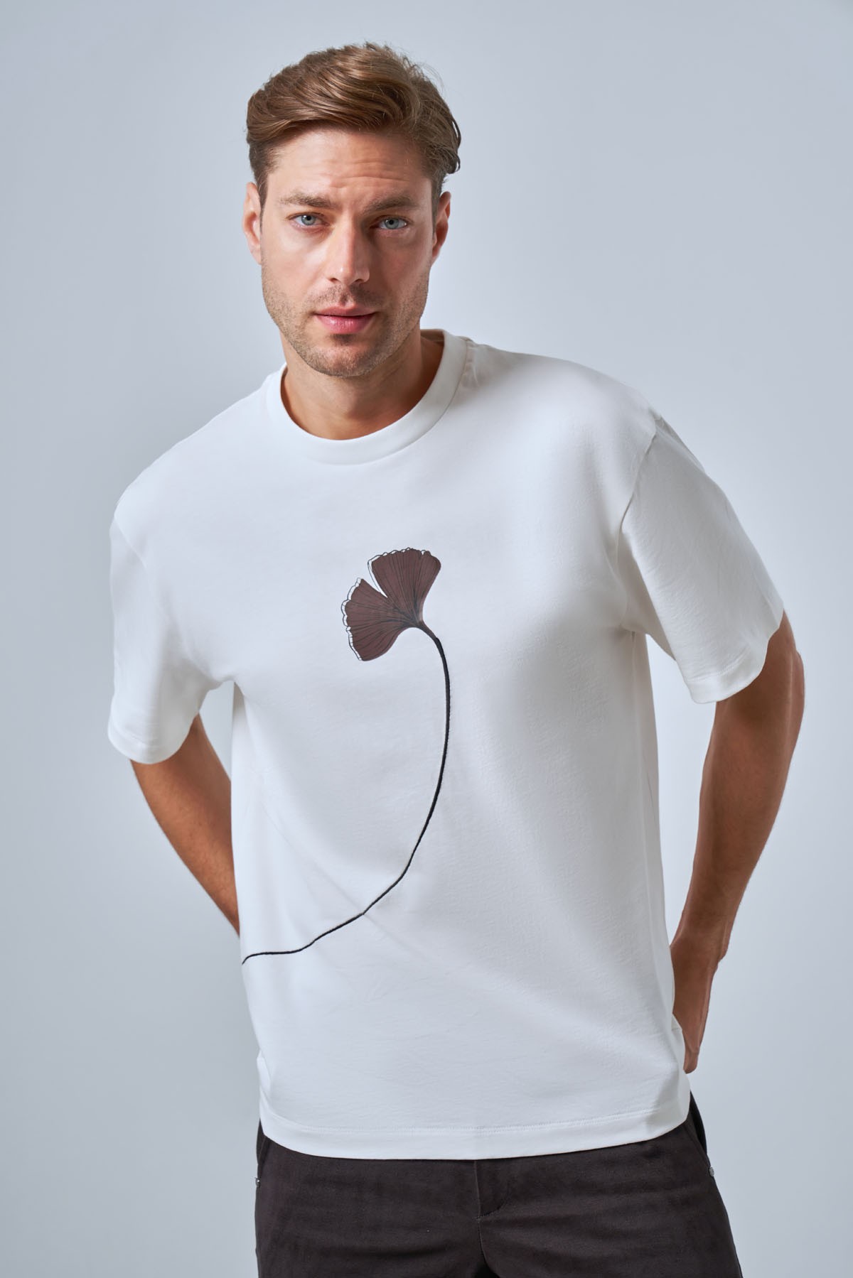 Men's Floral Print Relaxed Crew Neck T-Shirt
