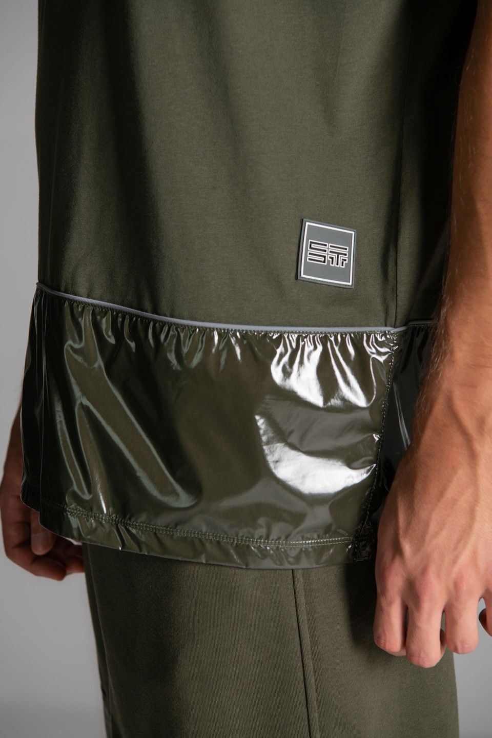 Parlak Dokuma Kumaş Detaylı T-Shirt - Khaki