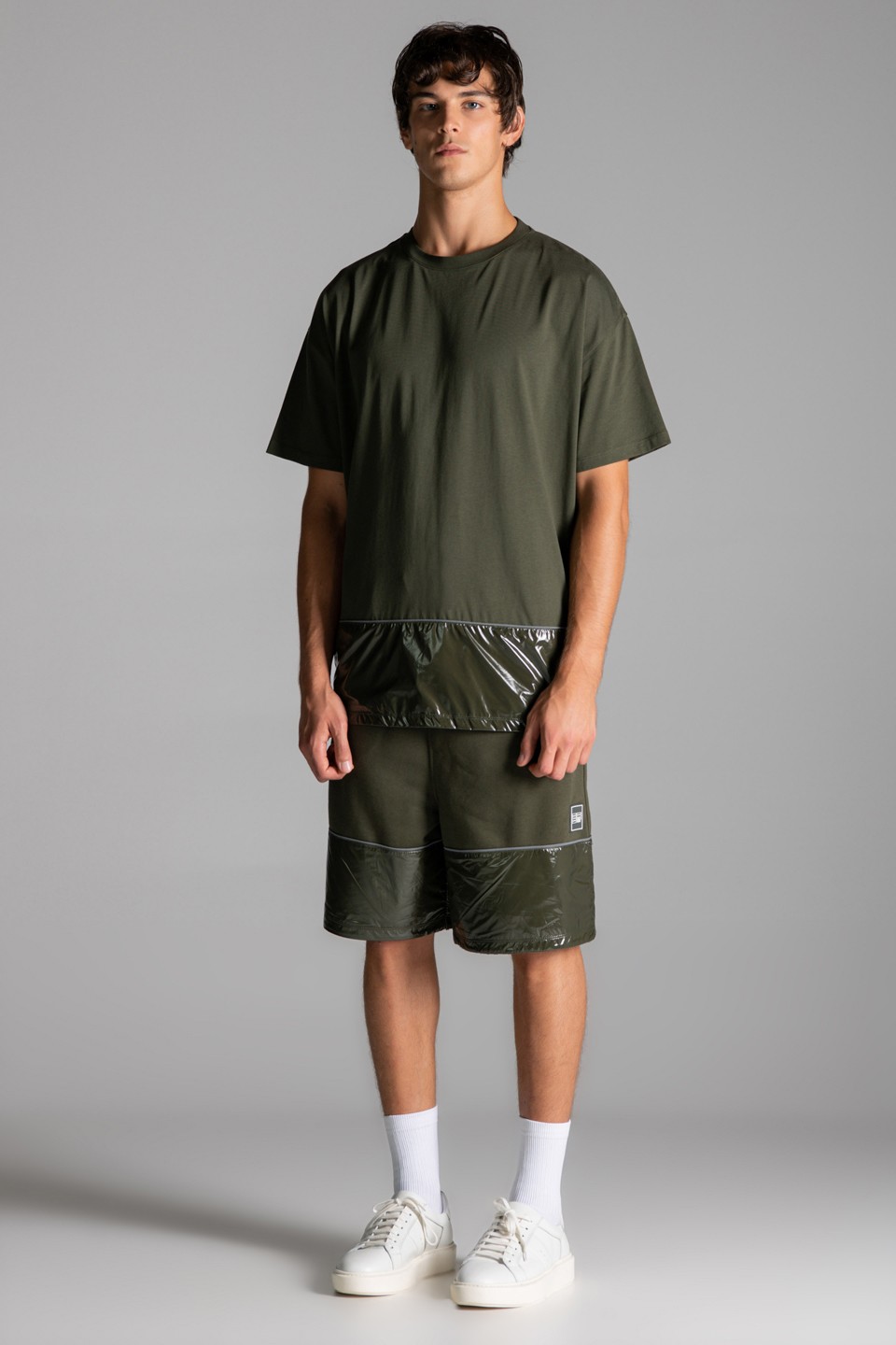 Parlak Dokuma Kumaş Detaylı T-Shirt - Khaki