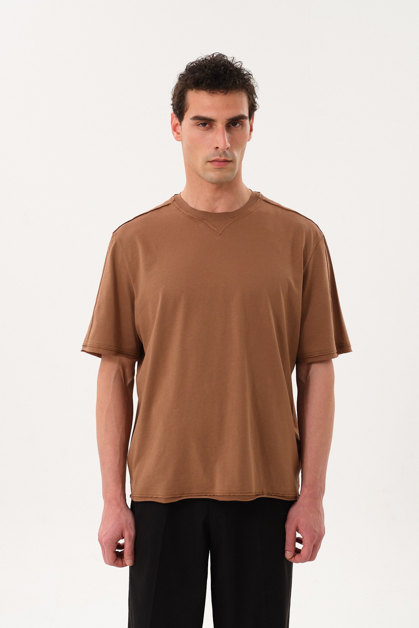 Eskitme Detaylı Erkek Oversize Bisiklet Yaka T-Shirt - Brown