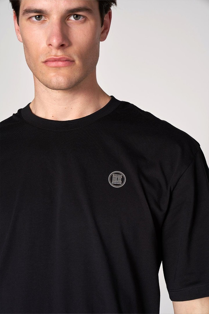 Parlak Baskı Detaylı Oversized Tişört - Siyah