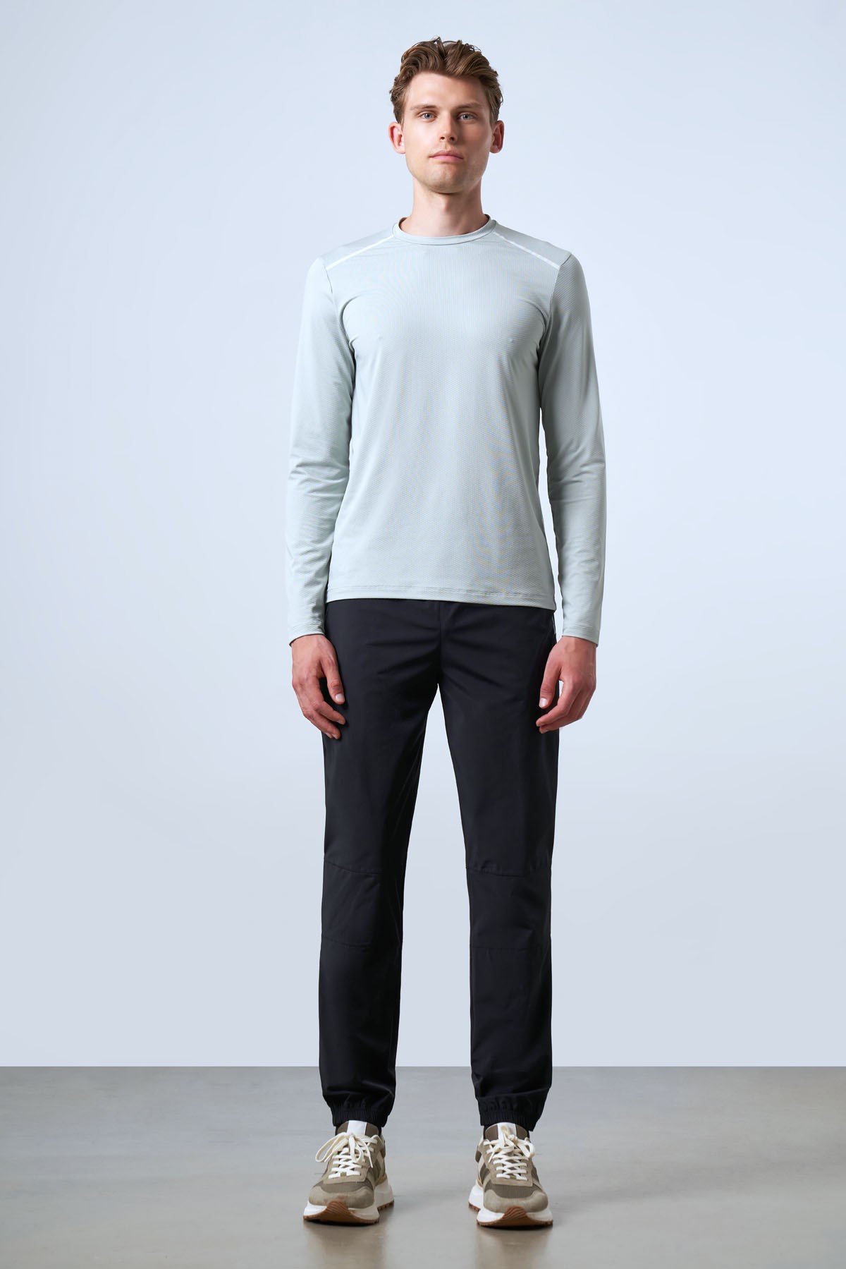 Men's Relaxed Fit Long Sleeve Crew Neck T-Shirt