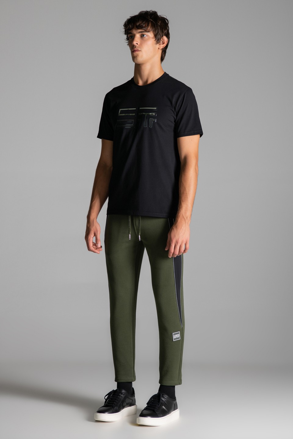 ST Monogram Jel Baskı Detaylı T-Shirt - Black-Khaki