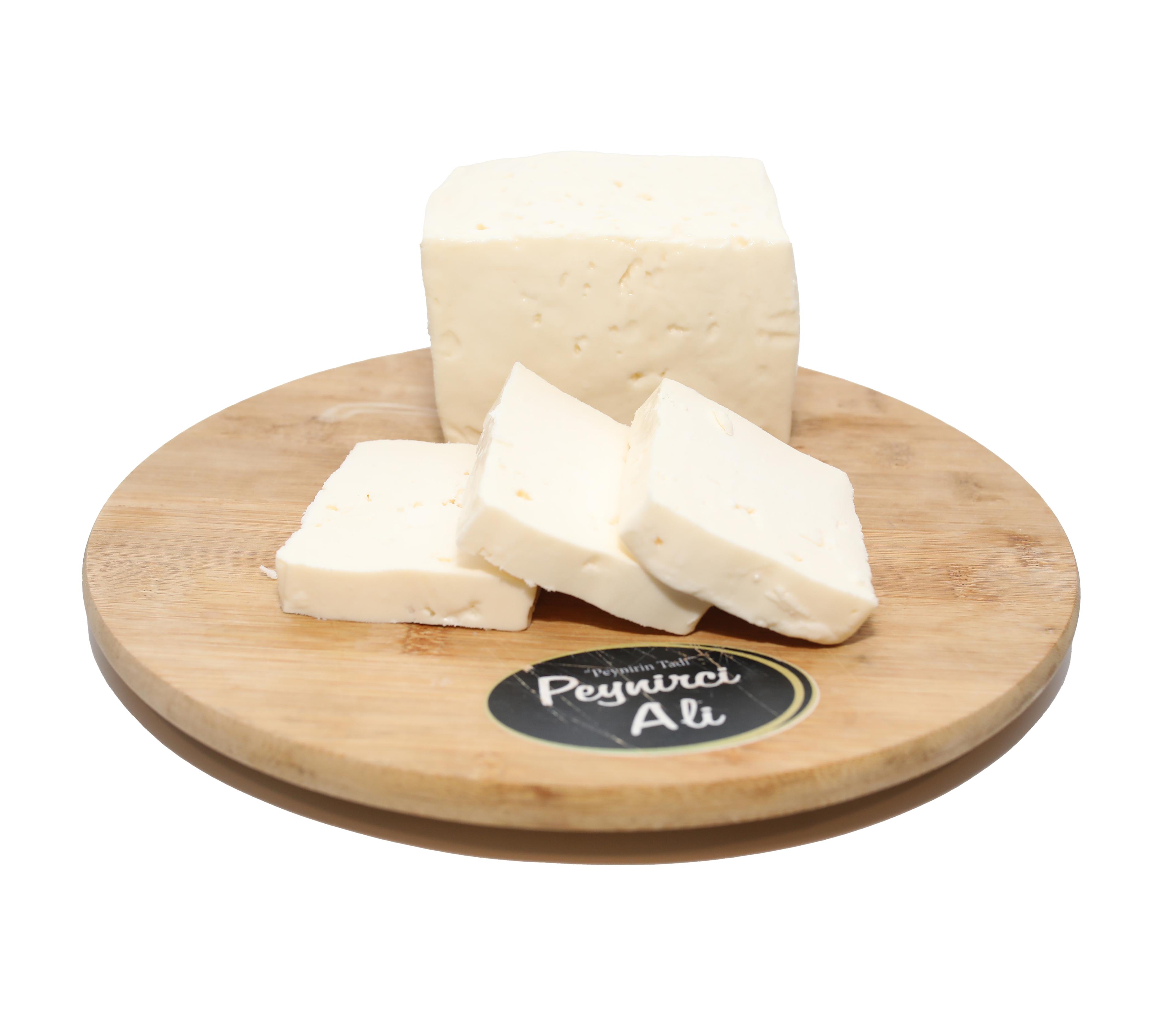 Orta Sert Yağlı Beyaz Peynir 650 Gr.