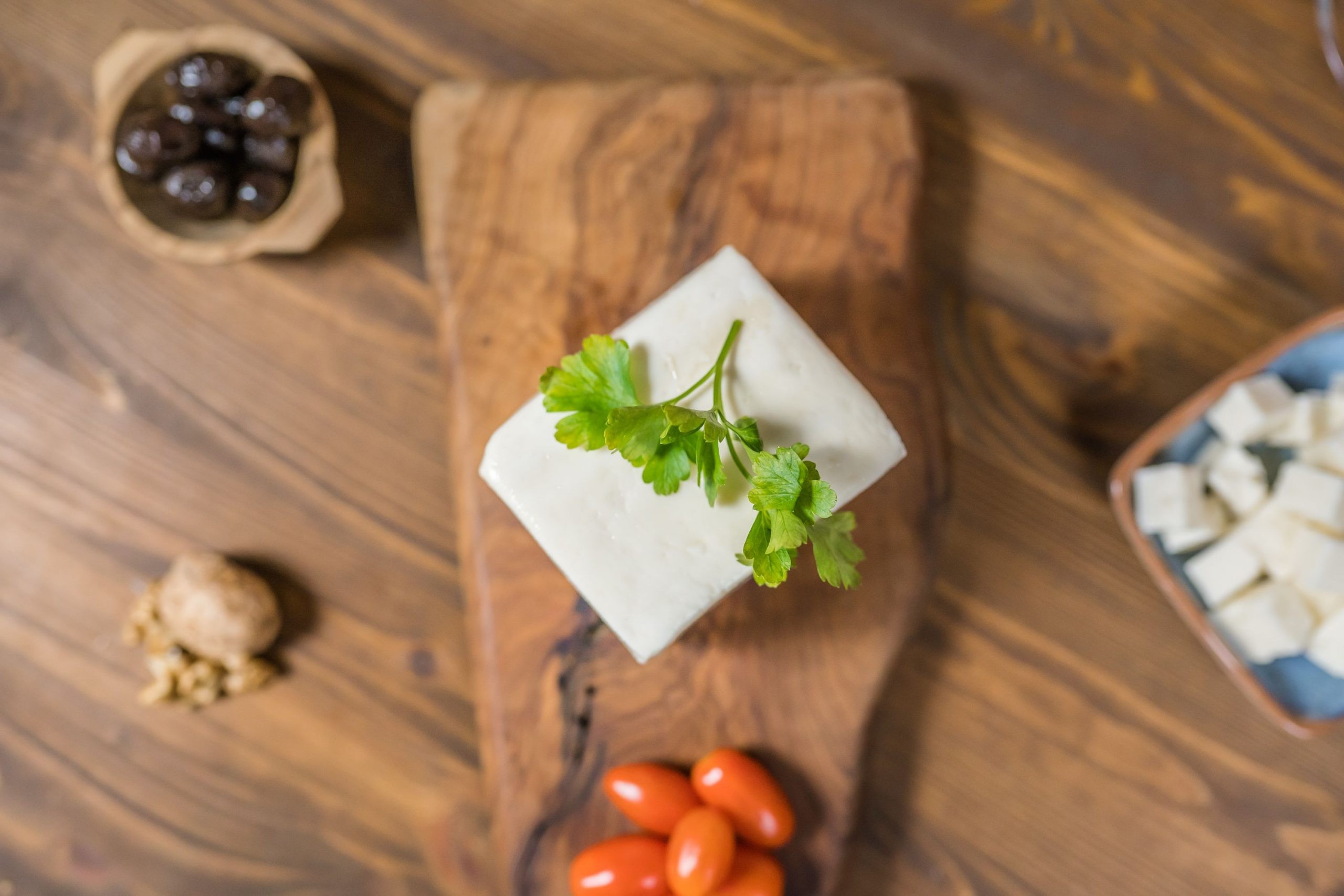 Az Yağlı Beyaz Peynir 660-690 Gr (1 Kalıp)