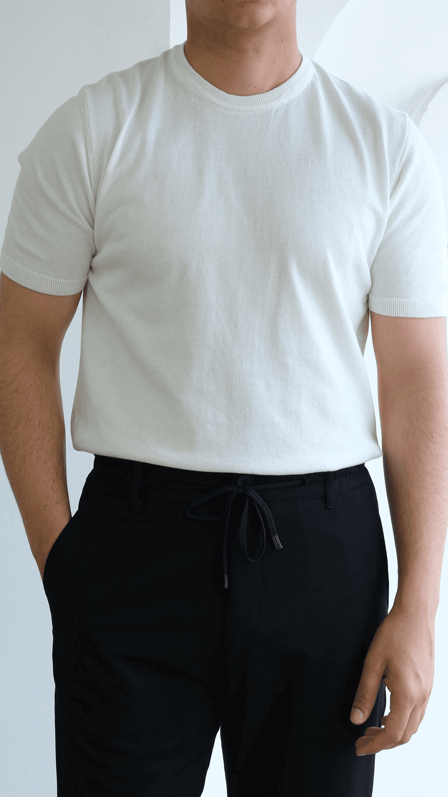 Beyaz Simit Yaka Triko Tshirt