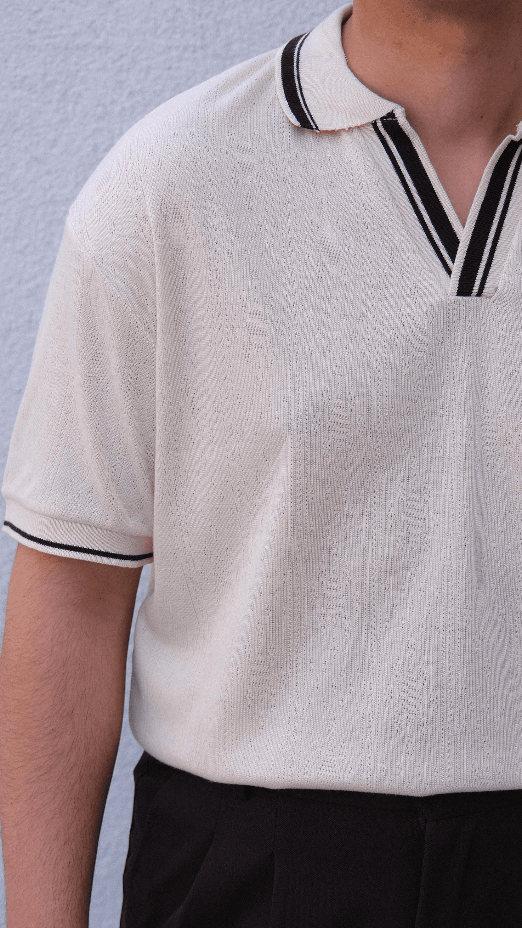 Bej Şerit Detaylı Apaş Yaka Triko Tshirt