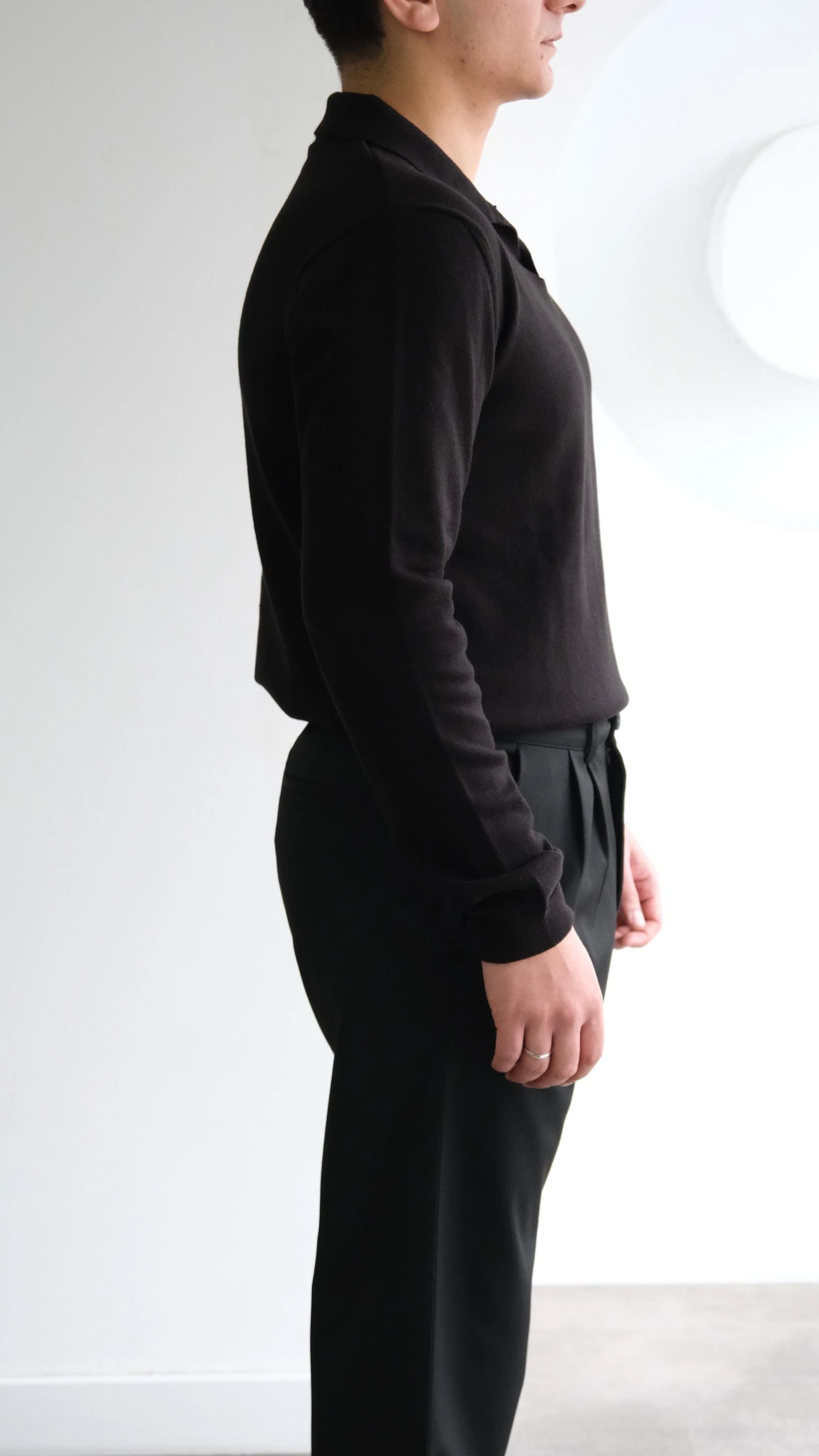 Siyah Apaş Yaka Triko