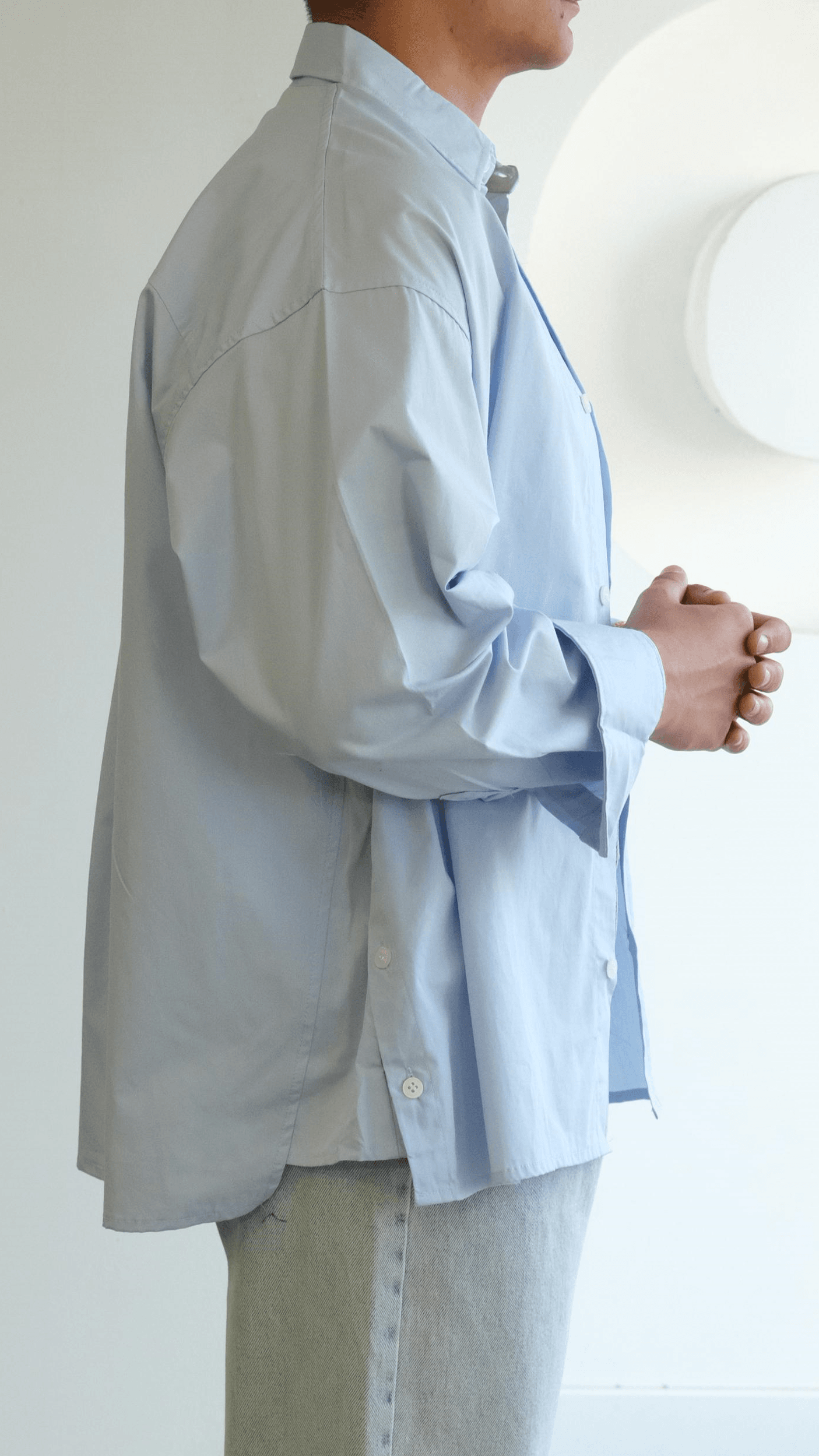 Mavi Oversize Yandan Yırtmaç Modelli Gömlek