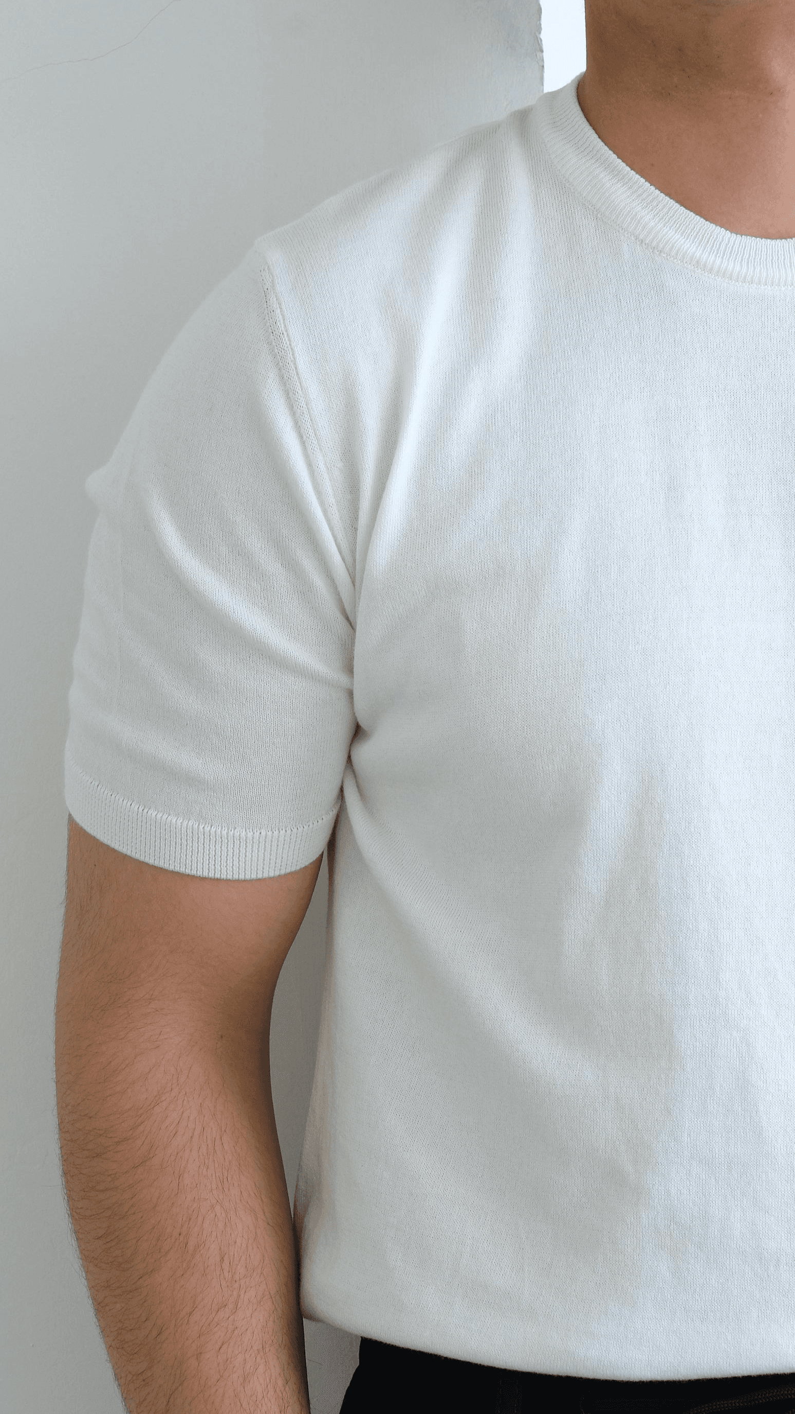 Beyaz Simit Yaka Triko Tshirt