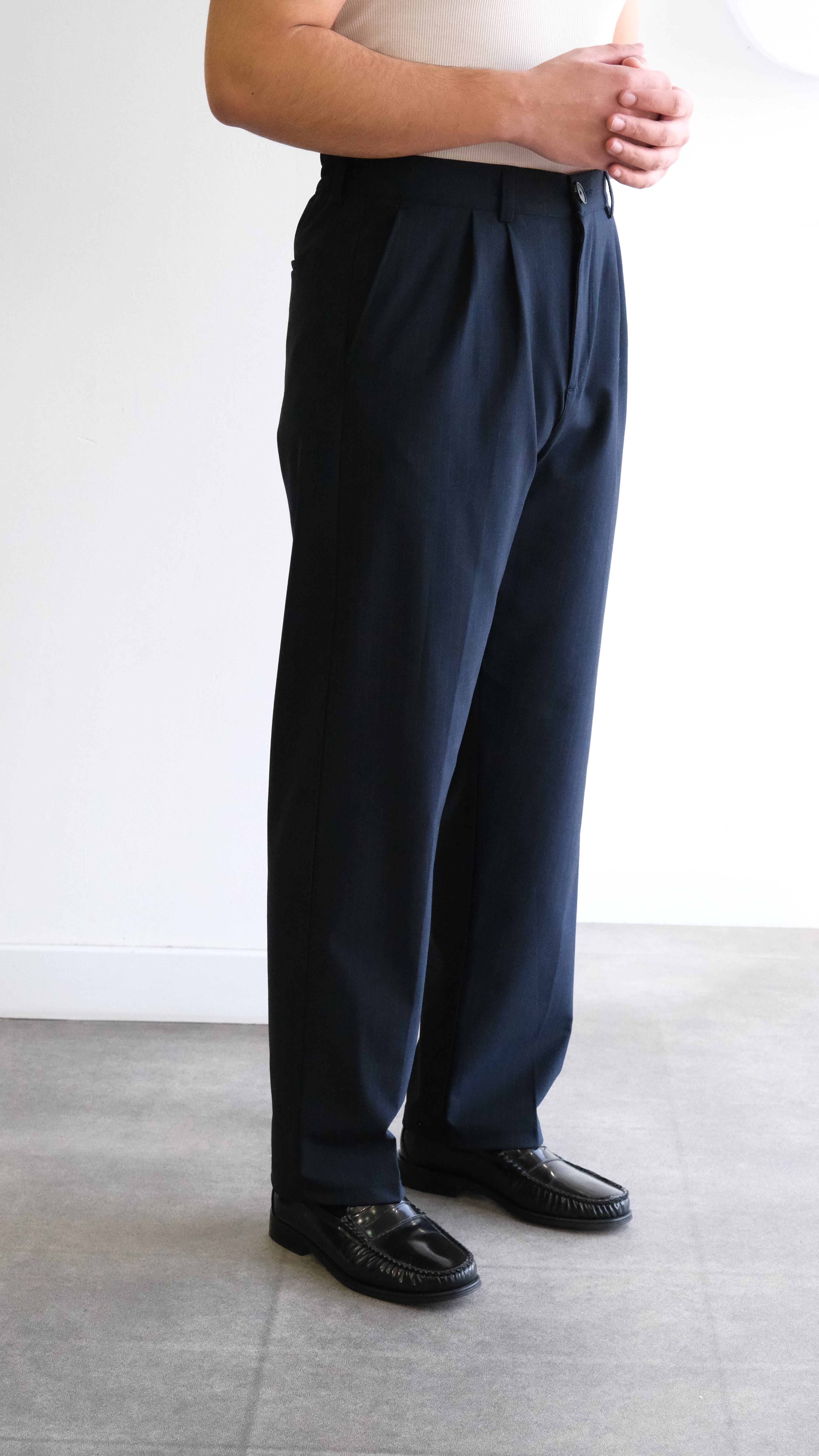 Çift Pileli Lacivert İnce Çizgili Baggy Kumaş Pantolon