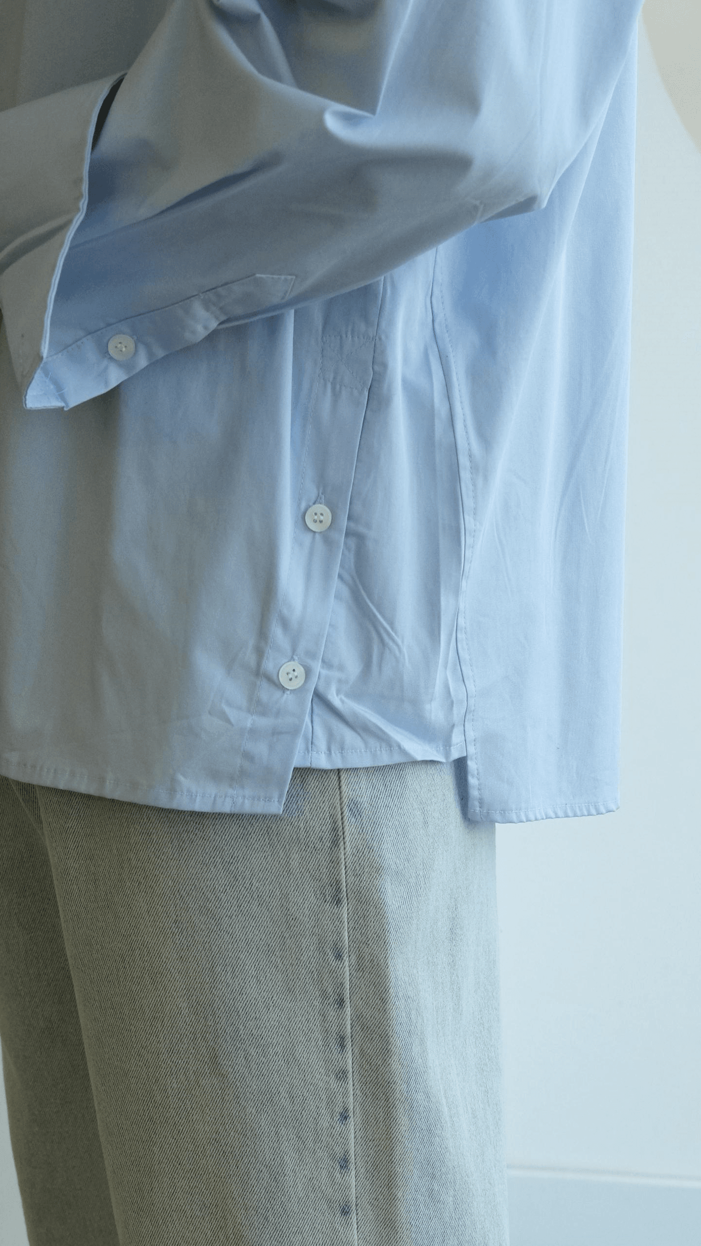 Mavi Oversize Yandan Yırtmaç Modelli Gömlek