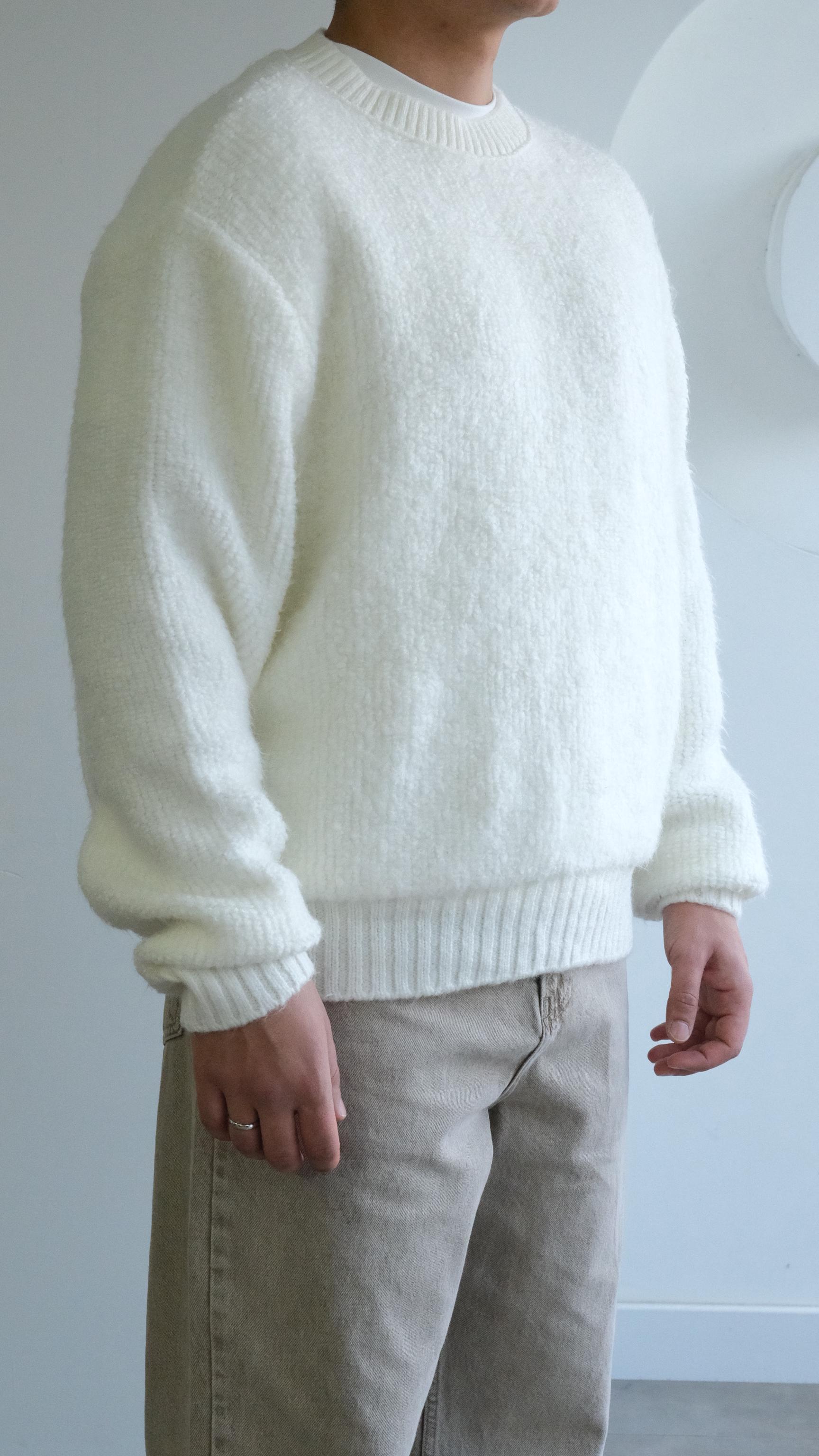 Bukle Örme Dokulu Beyaz Kazak