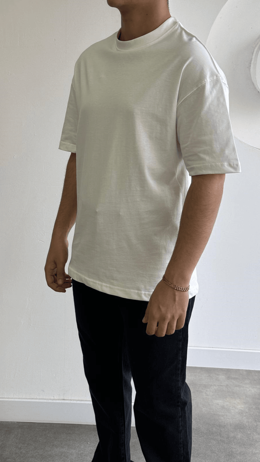 Beyaz oversize basıc tshirt