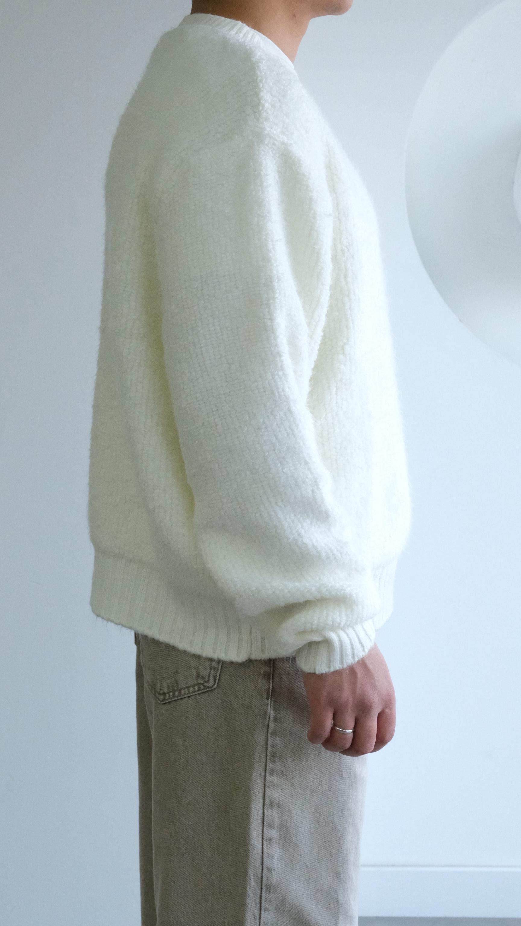 Bukle Örme Dokulu Beyaz Kazak