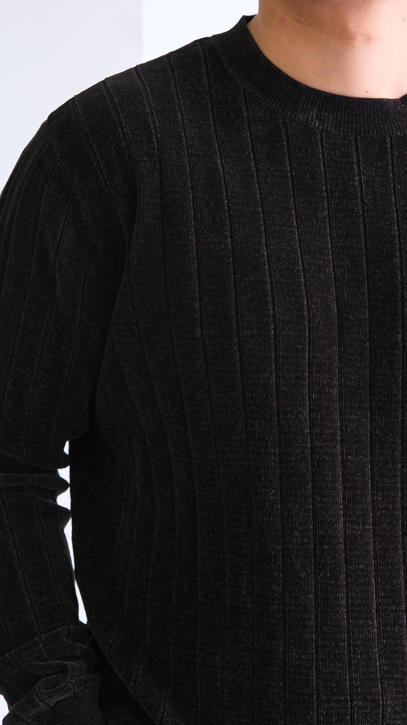 Jakarlı Şeritli Siyah Simit Yaka Kazak