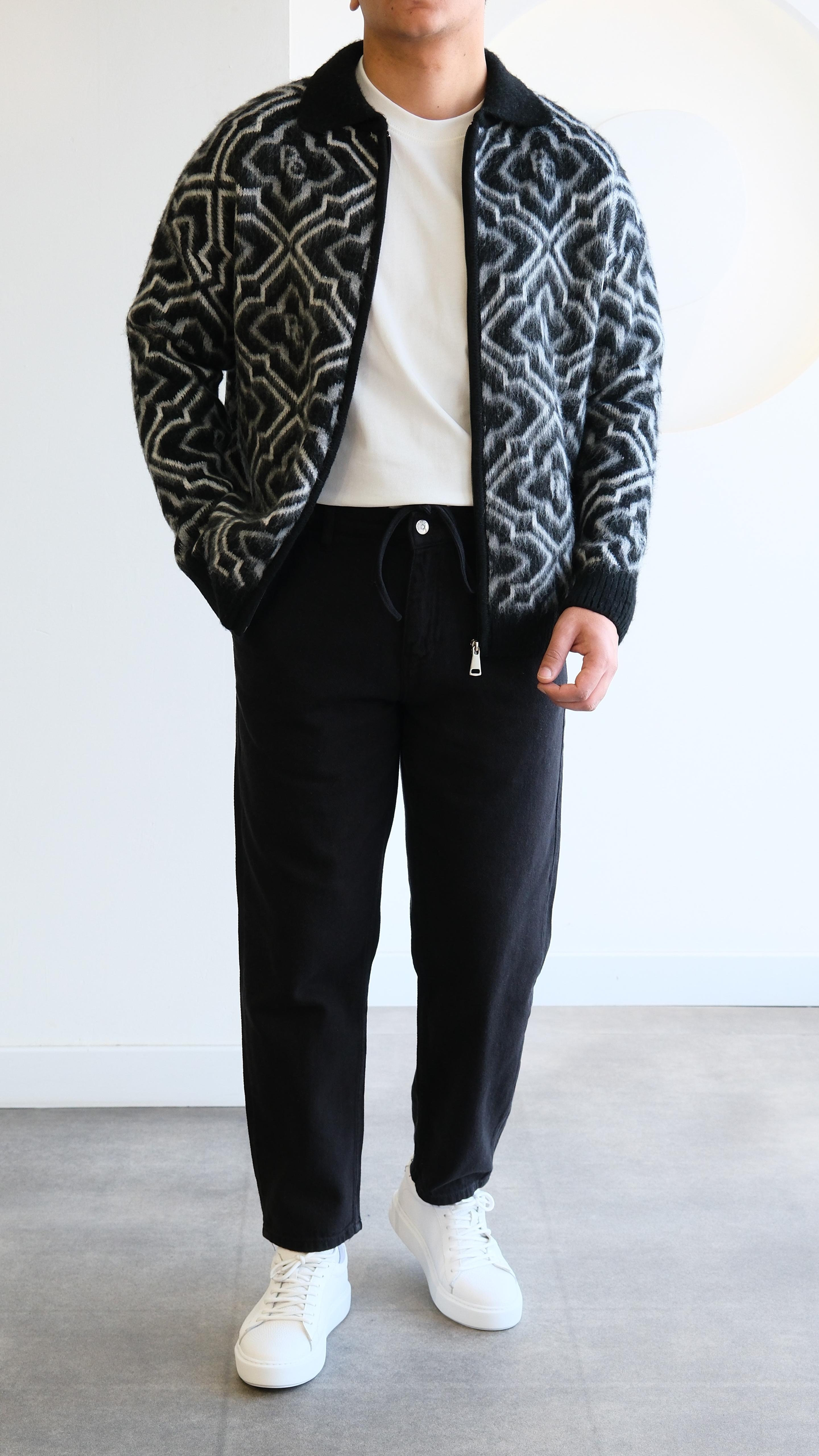 Yün Görünümlü Siyah Desenli Hırka