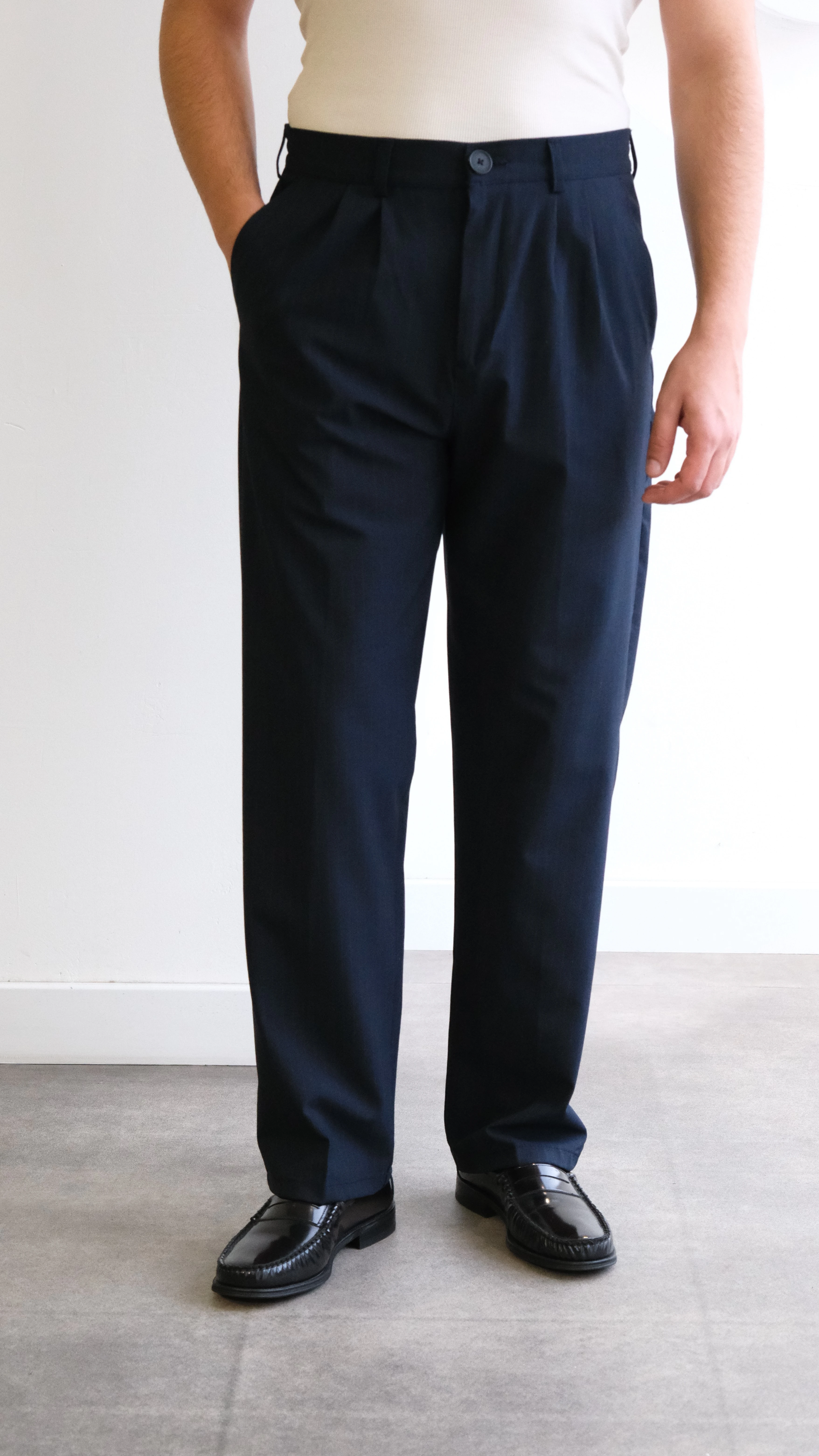 Çift Pileli Lacivert İnce Çizgili Baggy Kumaş Pantolon