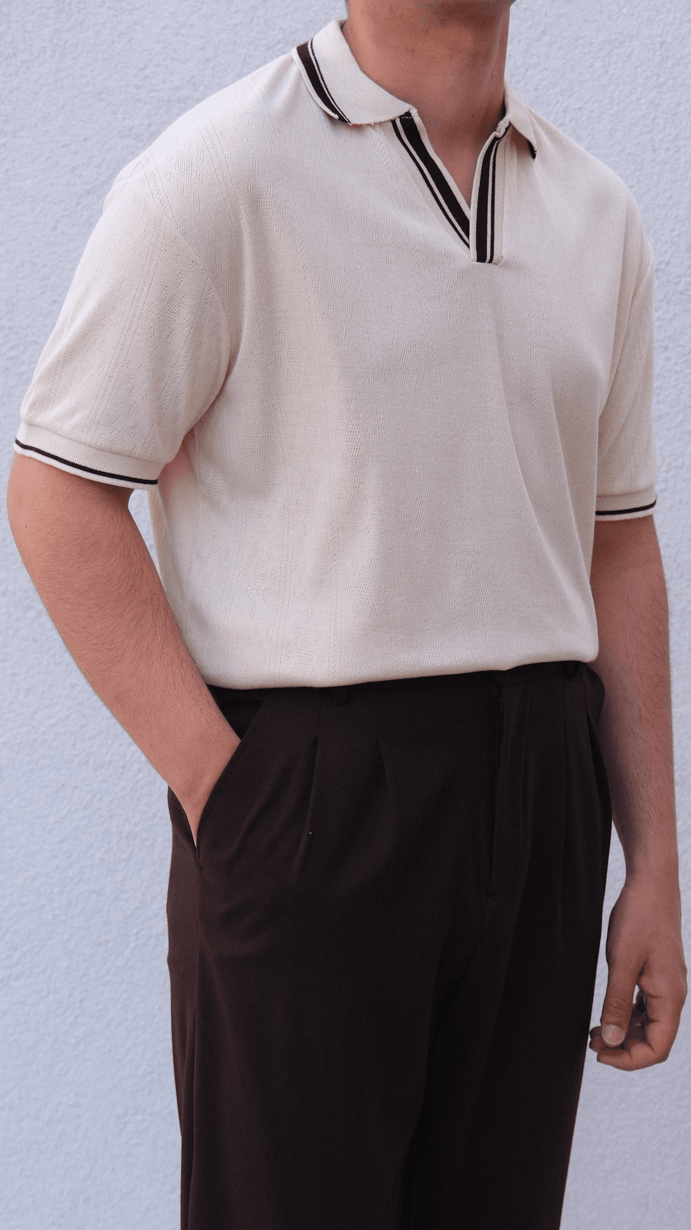 Bej Şerit Detaylı Apaş Yaka Triko Tshirt