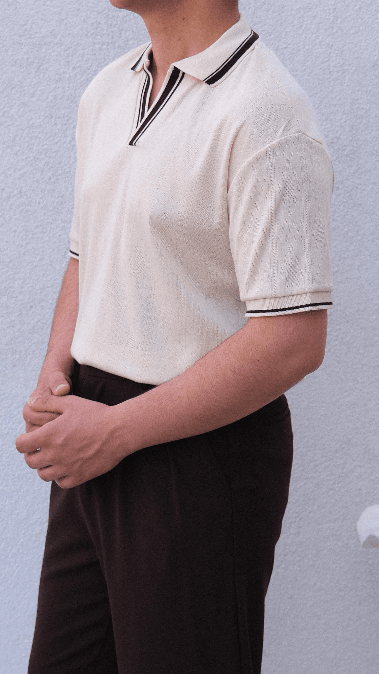 Bej Şerit Detaylı Apaş Yaka Triko Tshirt