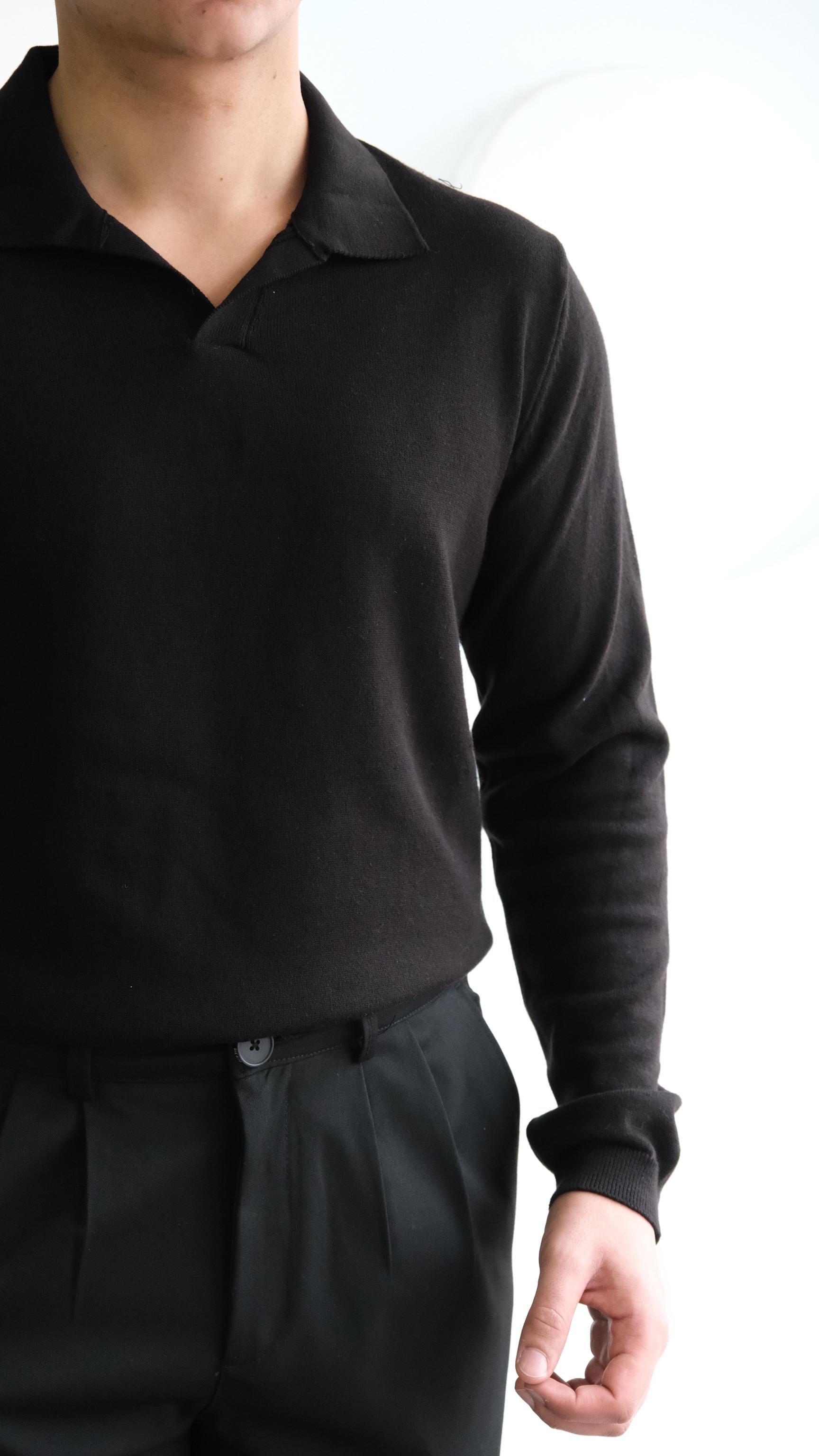 Siyah Apaş Yaka Triko